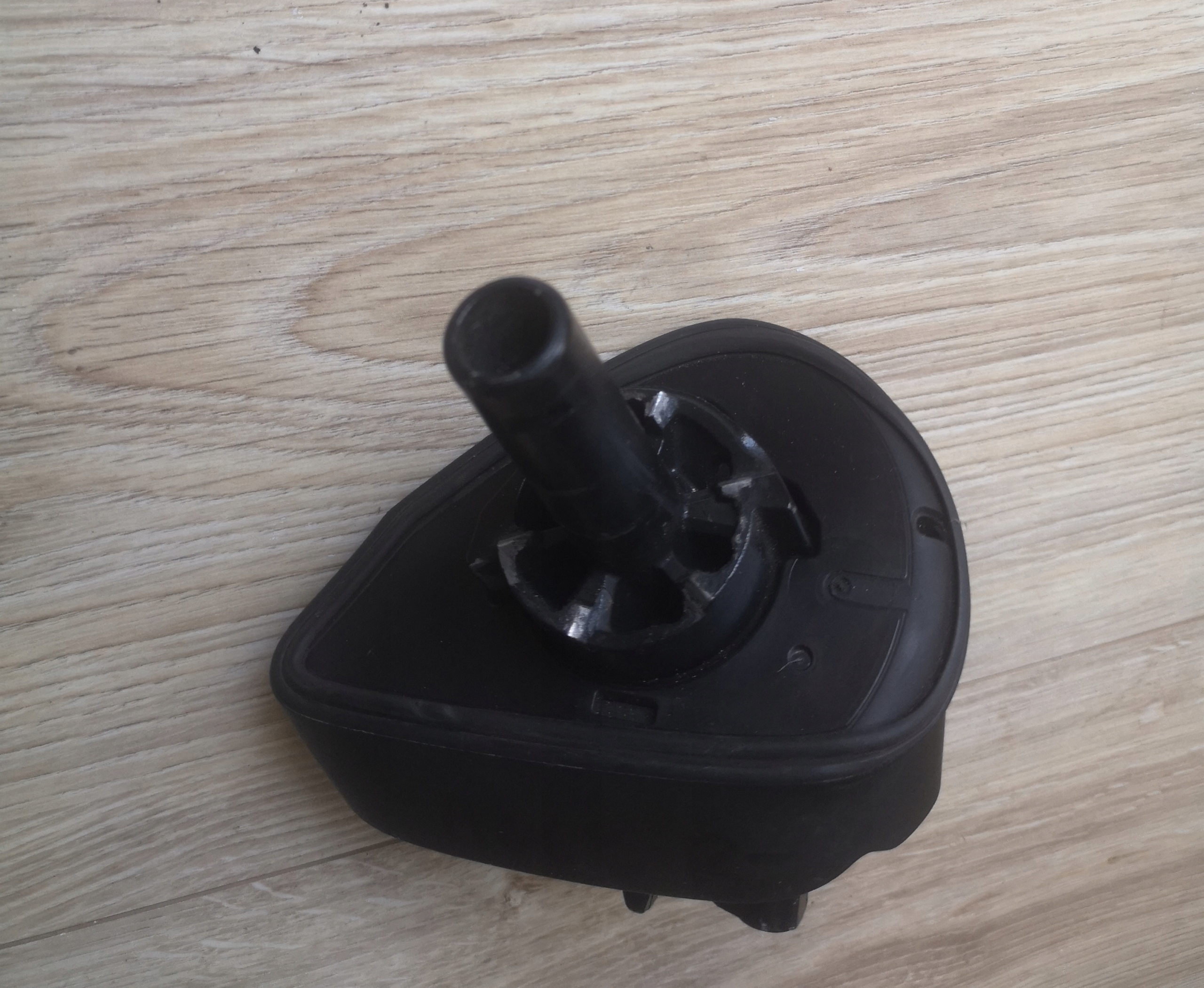 AUDI A6 C8 TRZPIEN Fixation Droit Rétroviseur OE