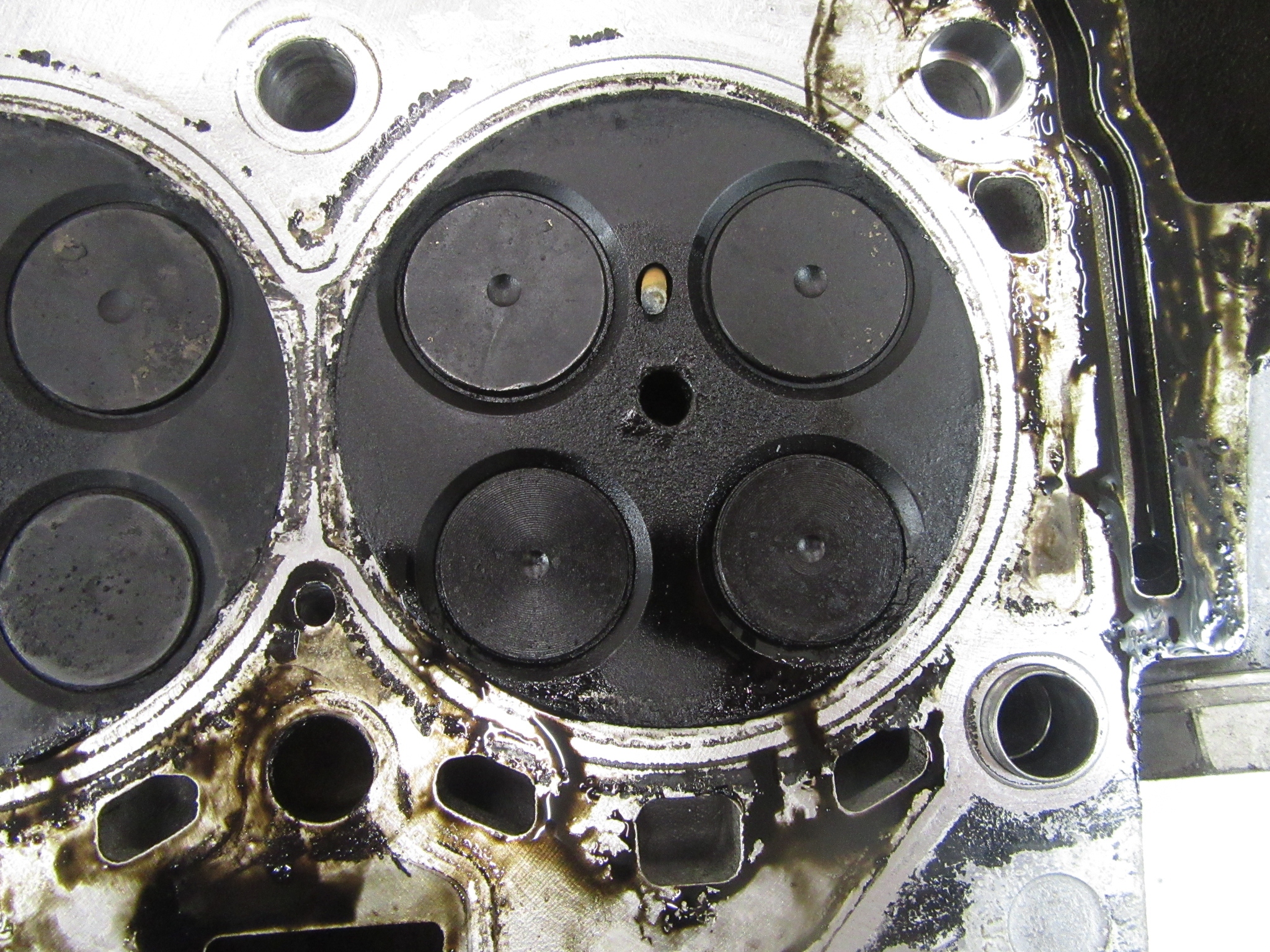 glava BMW e60 e61 e81 e82 e83 e84 87e90 e91 e92 e93 N47d20A 7798678 177km