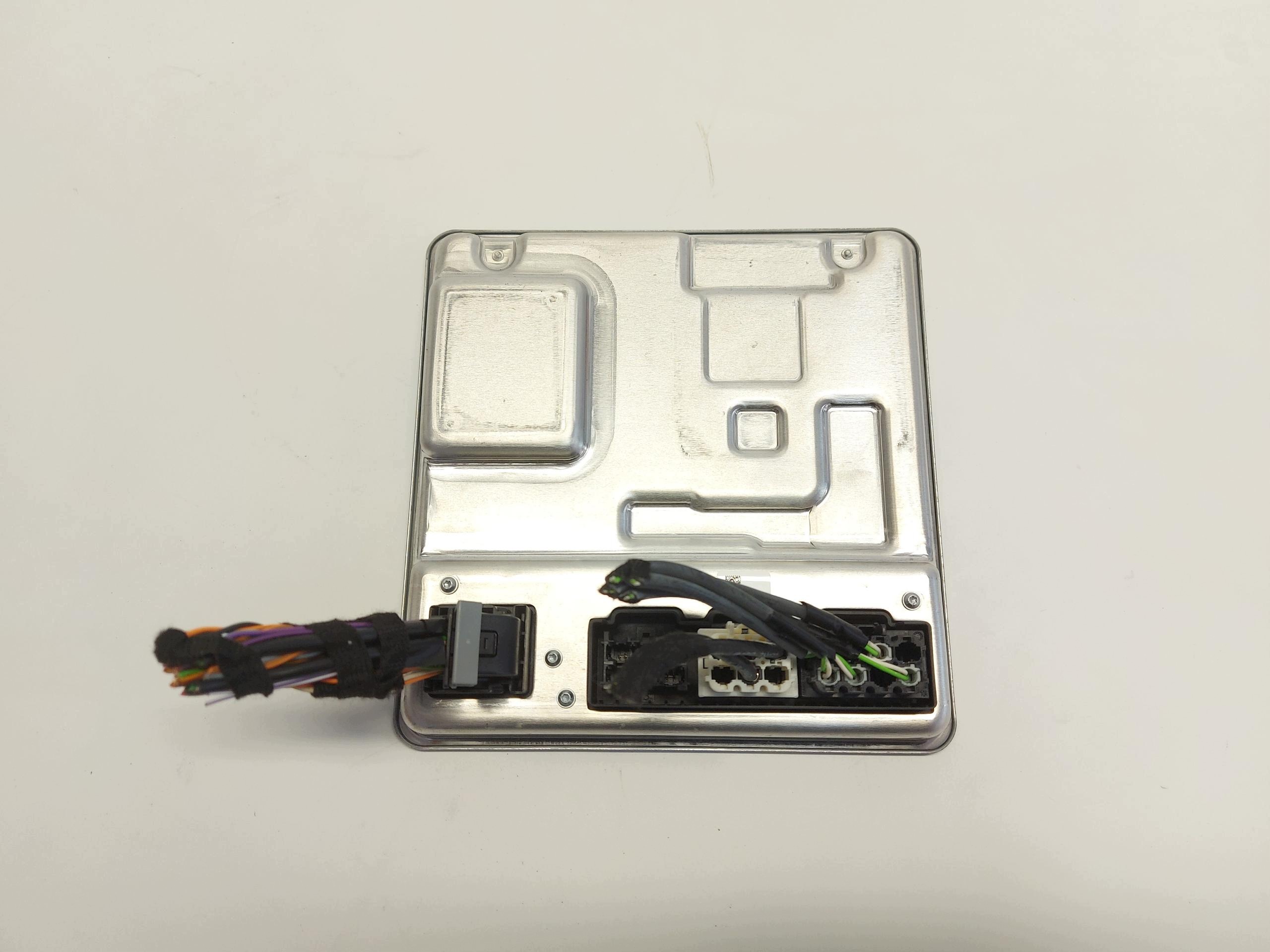 Audi Q4 89A 45 E-TRON , SUV, 2023, module control unit 1EE937012D