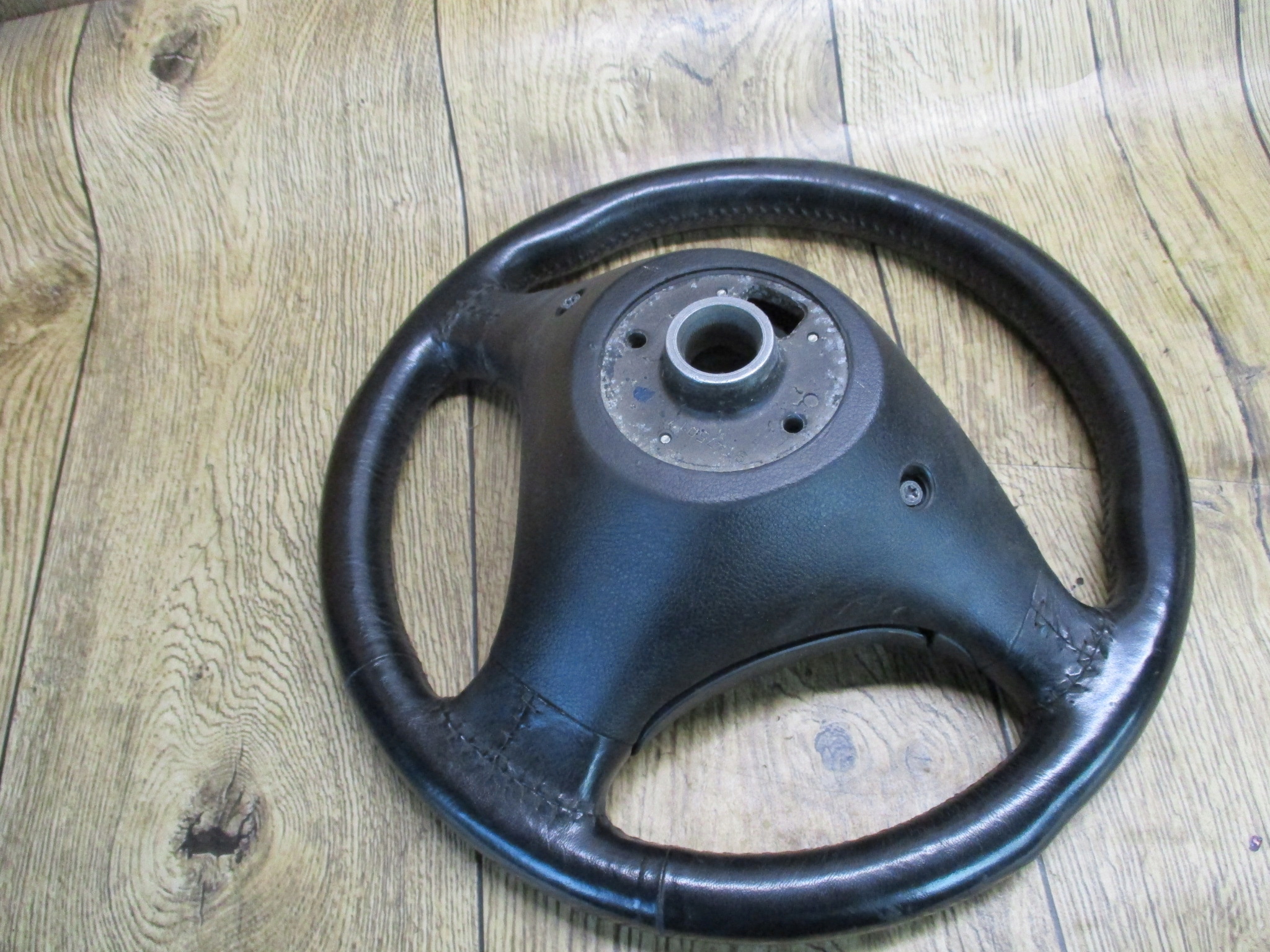 Audi A6 C5 97-04r. A4 B5 98-01r. руль кожа