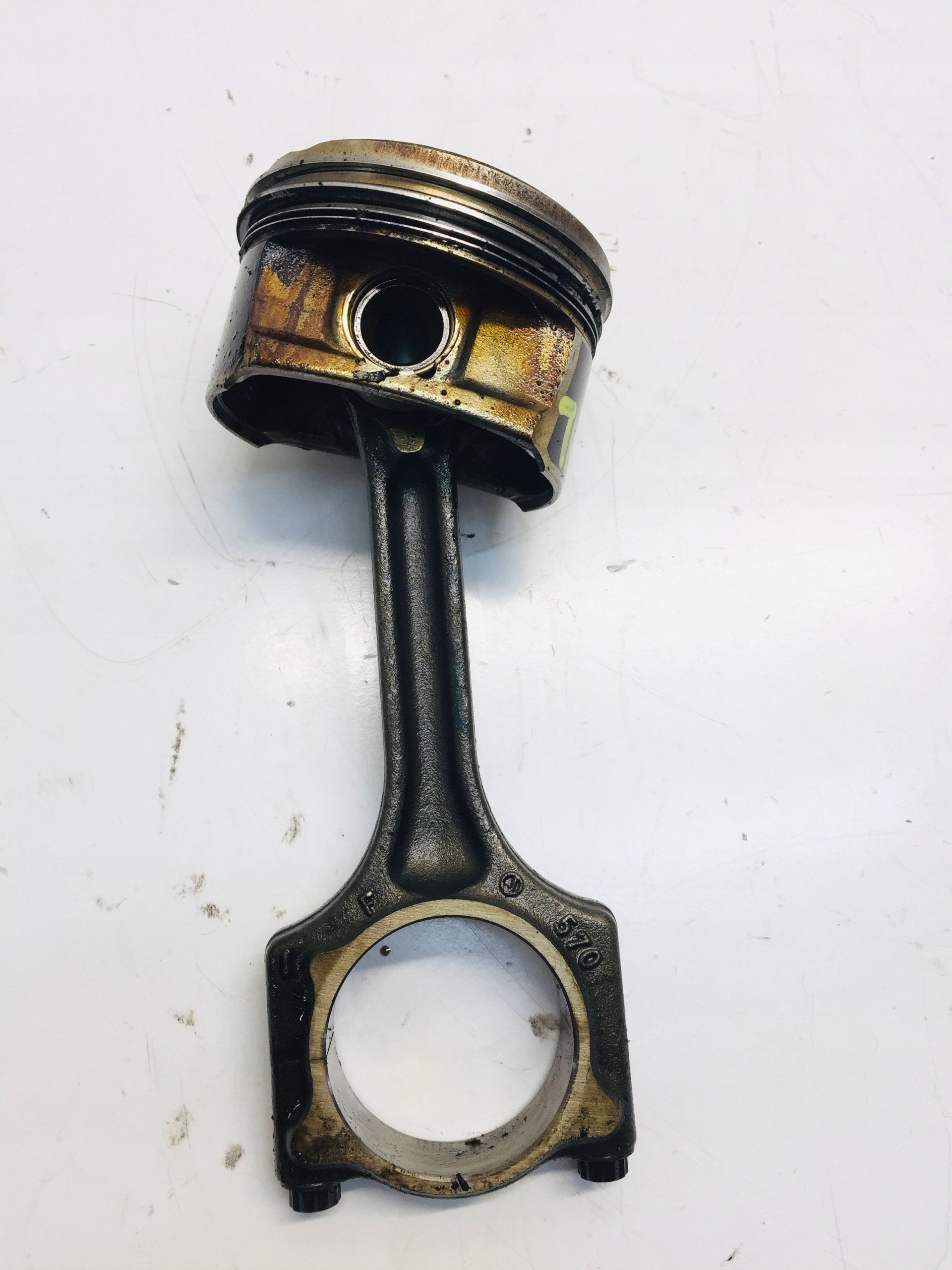 1,6 - ПОРШЕНЬ ШАТУН PEUGEOT CITROEN 1.6 THP TURBO 5F02