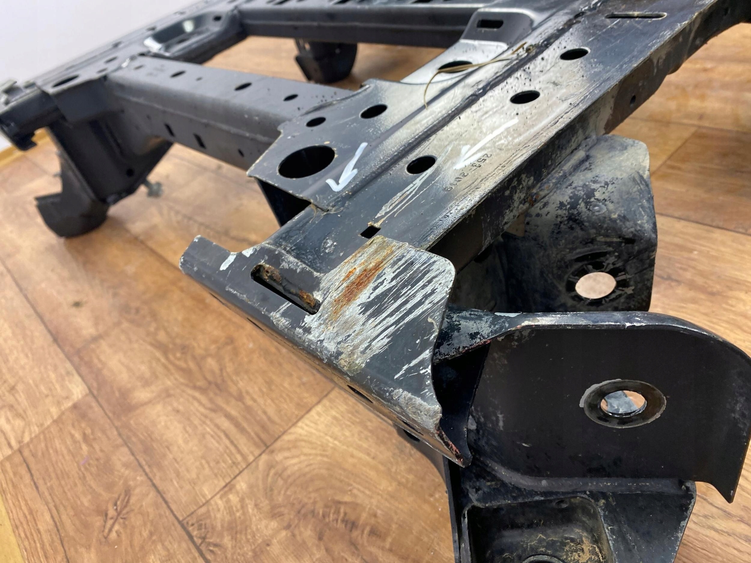 axle beam subframe sider front Ford Explorer VI 2020+ USA