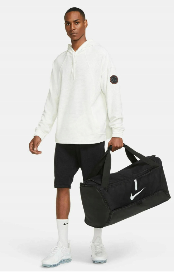 NIKE Torba Sportowa FitnesS Podróżna M CU8090 010 Wzór dominujący logo