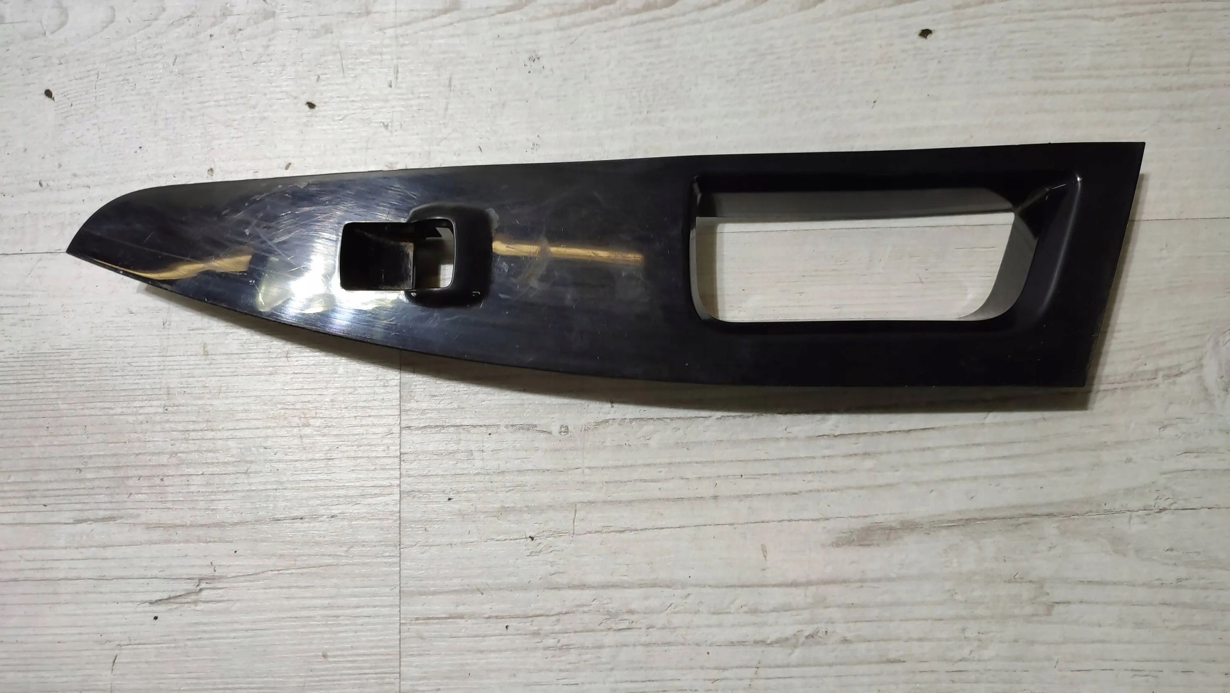 Ford Mondeo MK5 16r 2.0TDCi rear part side left cover przelacznika windows