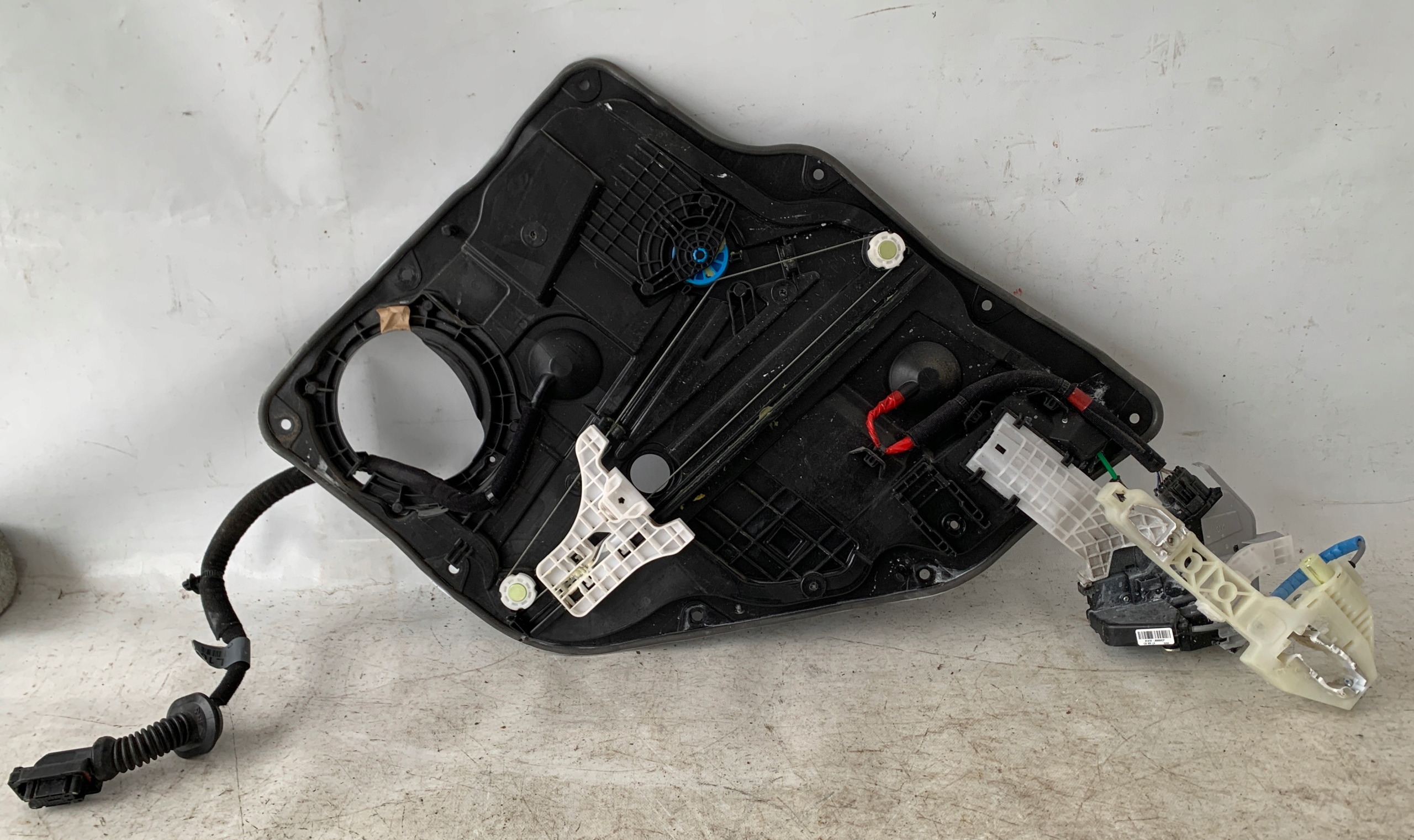 $ window regulator lock door left rear part KIA STINGER