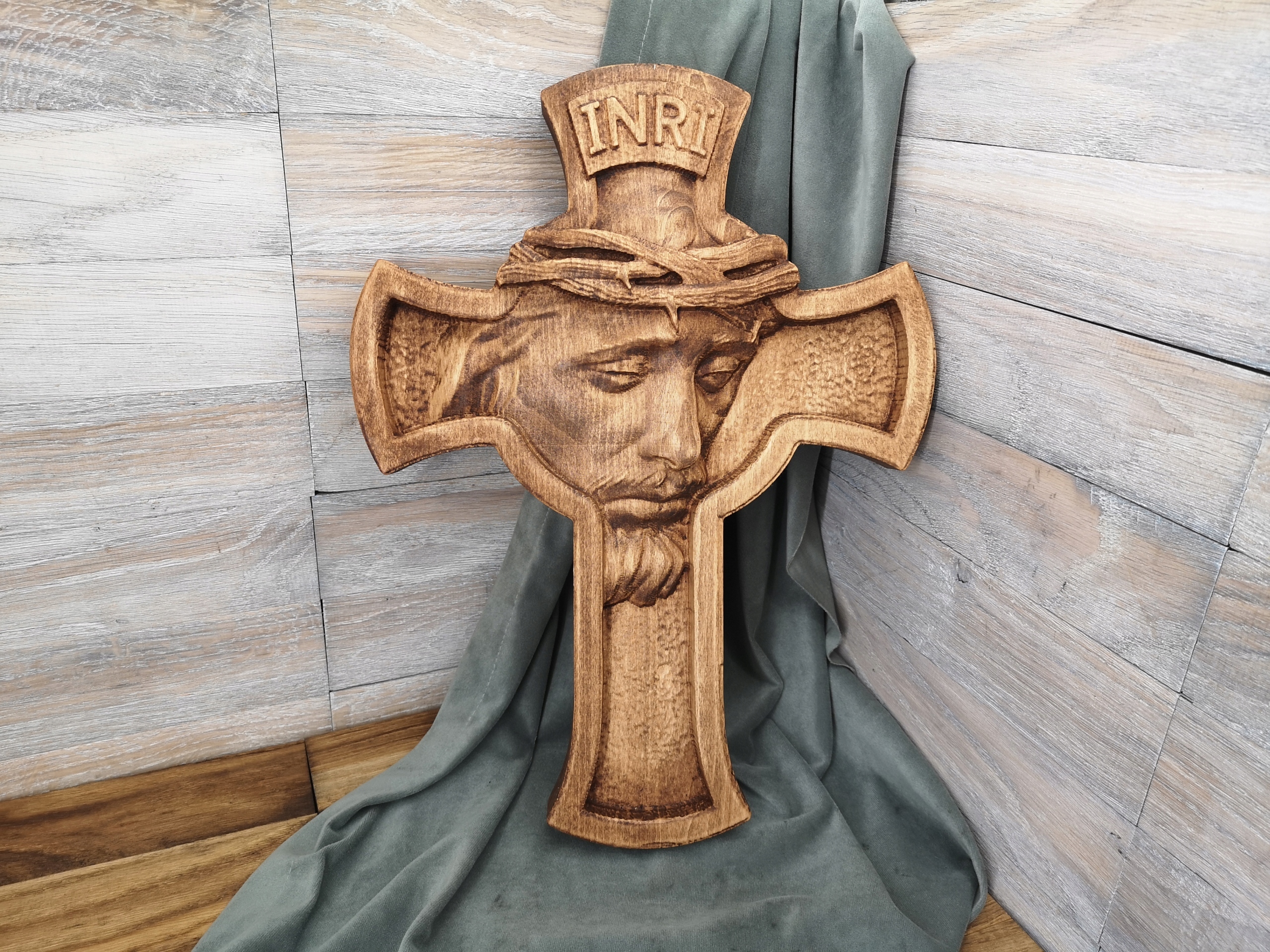 Kříž kříž Ježíš na kříži biřmování na stěny 30cm