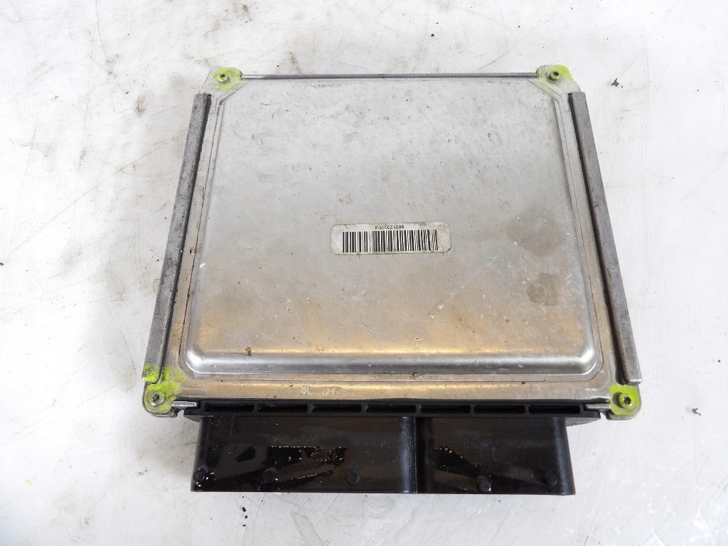 SEAT LEON III LIFT 1.6TDI control unit of the engine 04L907445E