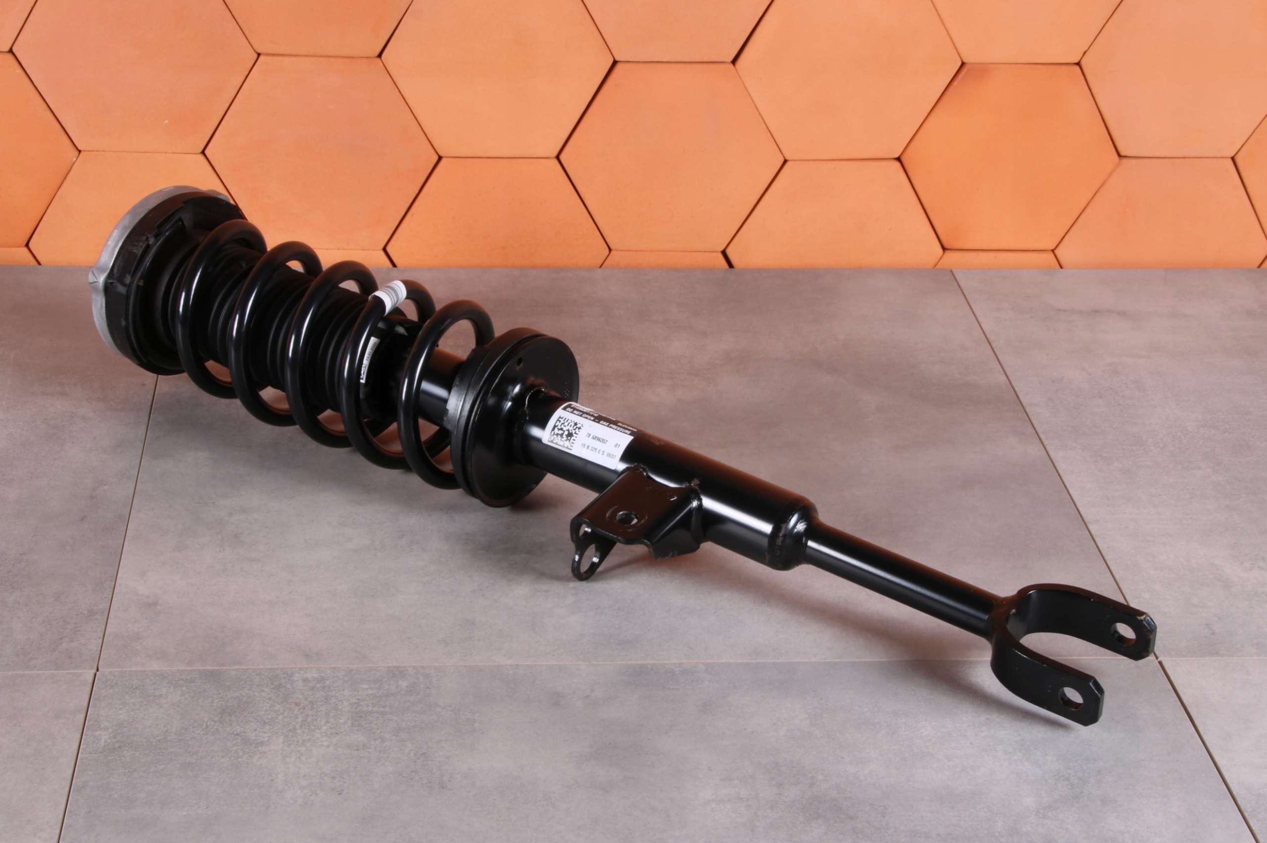 BMW 5 G31 LCI B48X shock absorber right front front 6896352 5324 km !!!