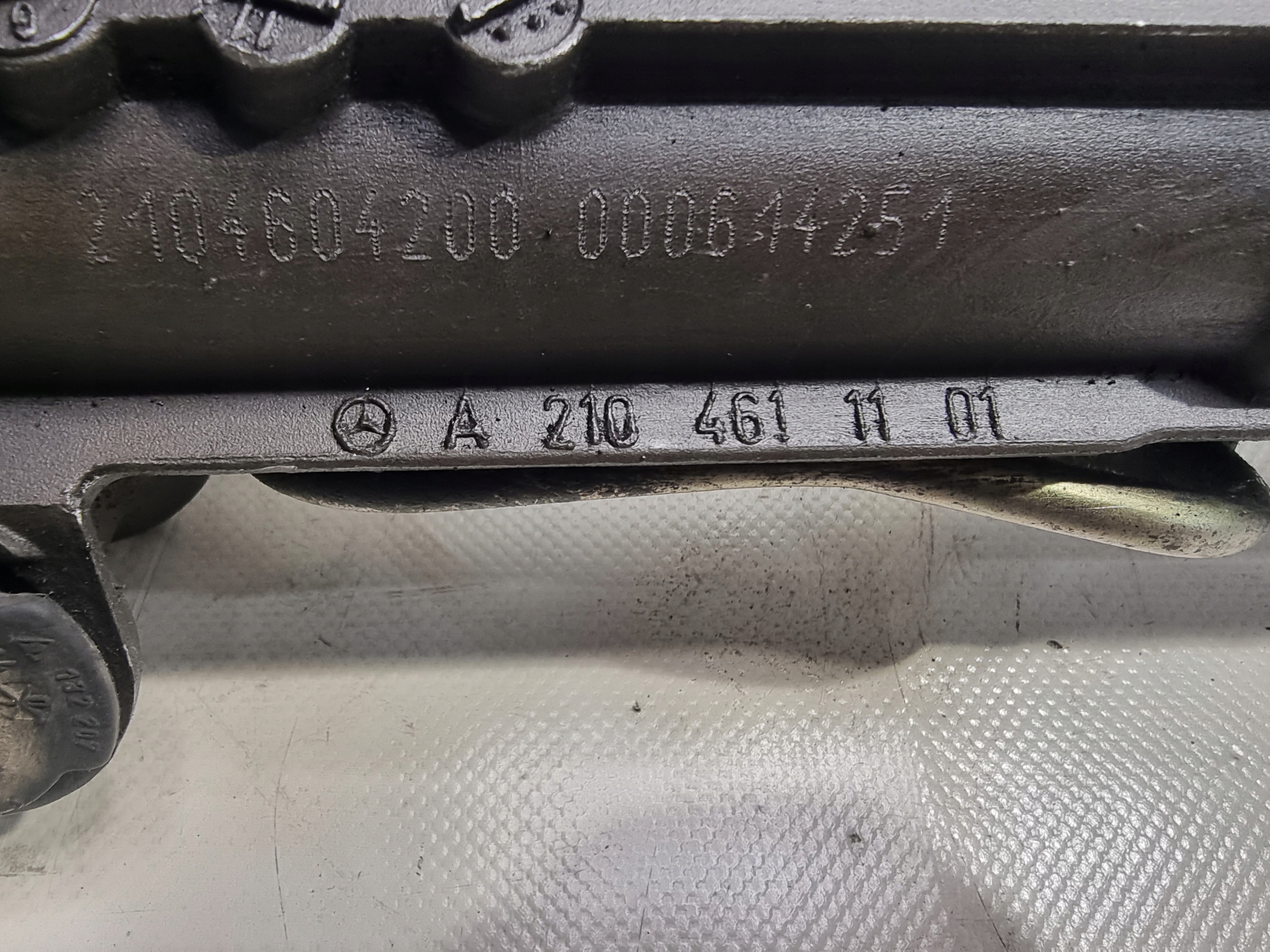 control drag rod servo steering OE A2104602884 MERCEDES E KLASA W210