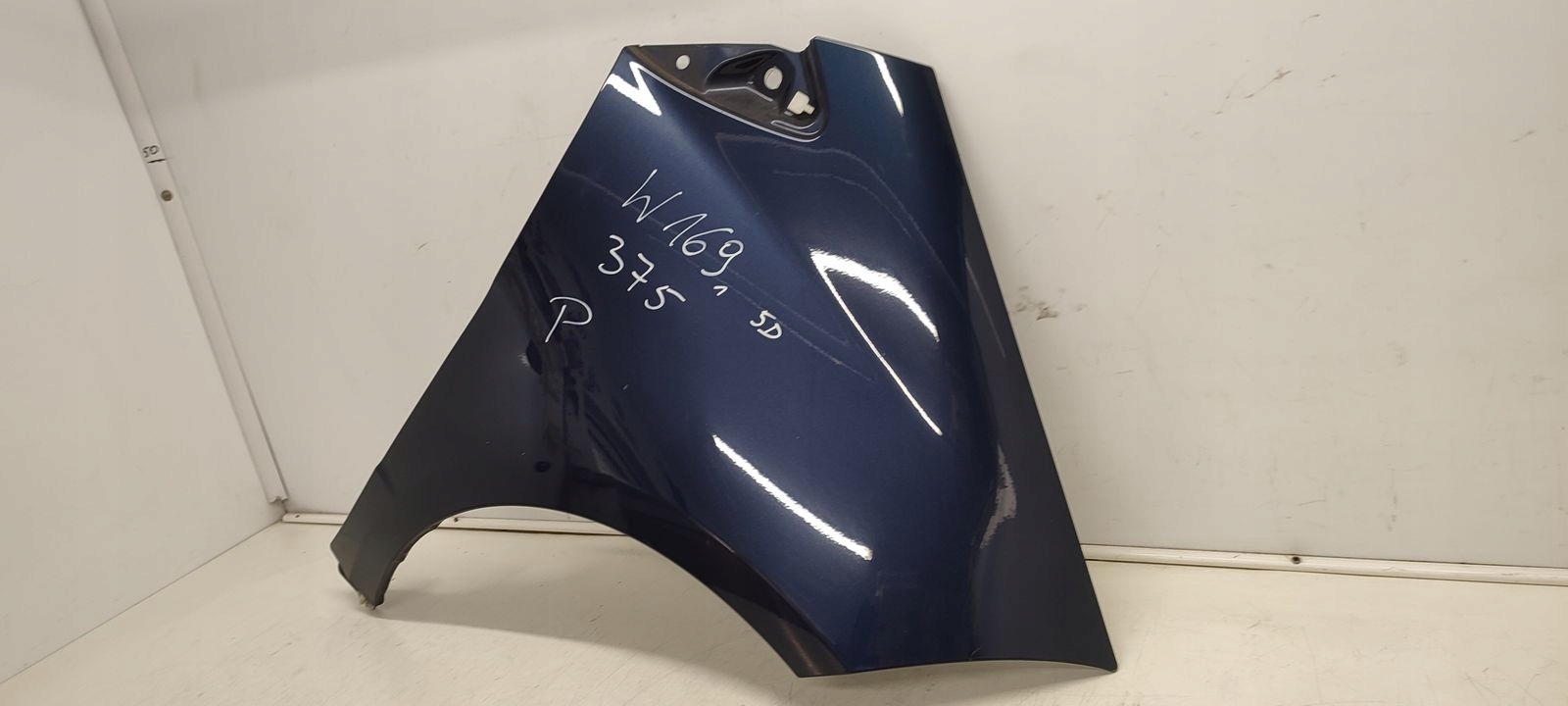 fender right front front Mercedes W169 A-klasa 1,7 5D