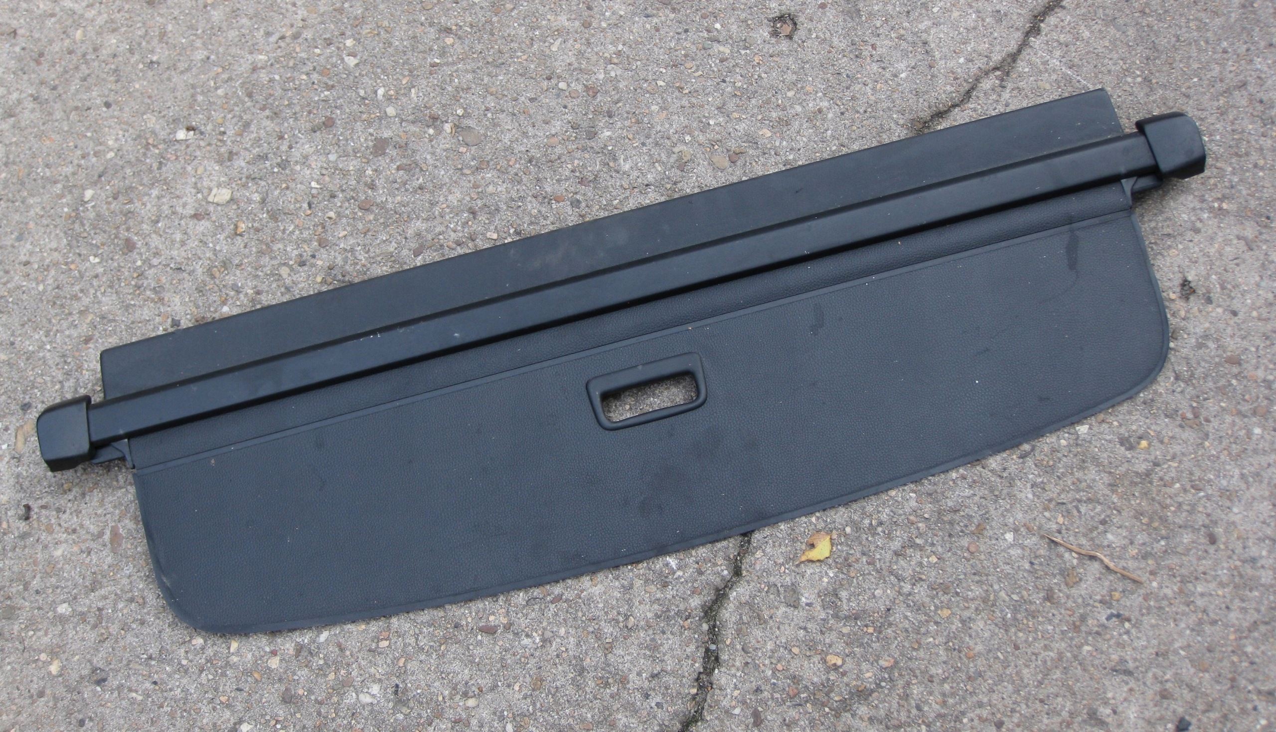 VW GOLF VI KOMBI 11R blinds boot 1K9867871B