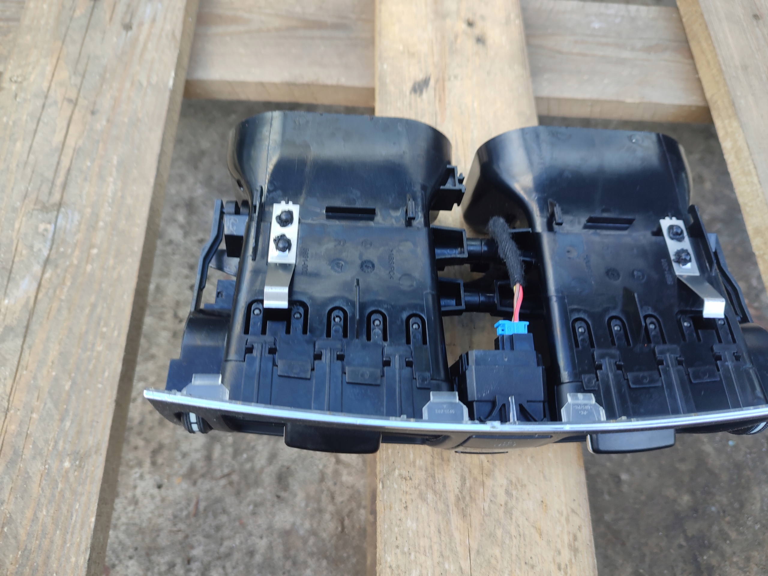grid air conditioning devices central MERCEDES W204 1.8 - A2048303954