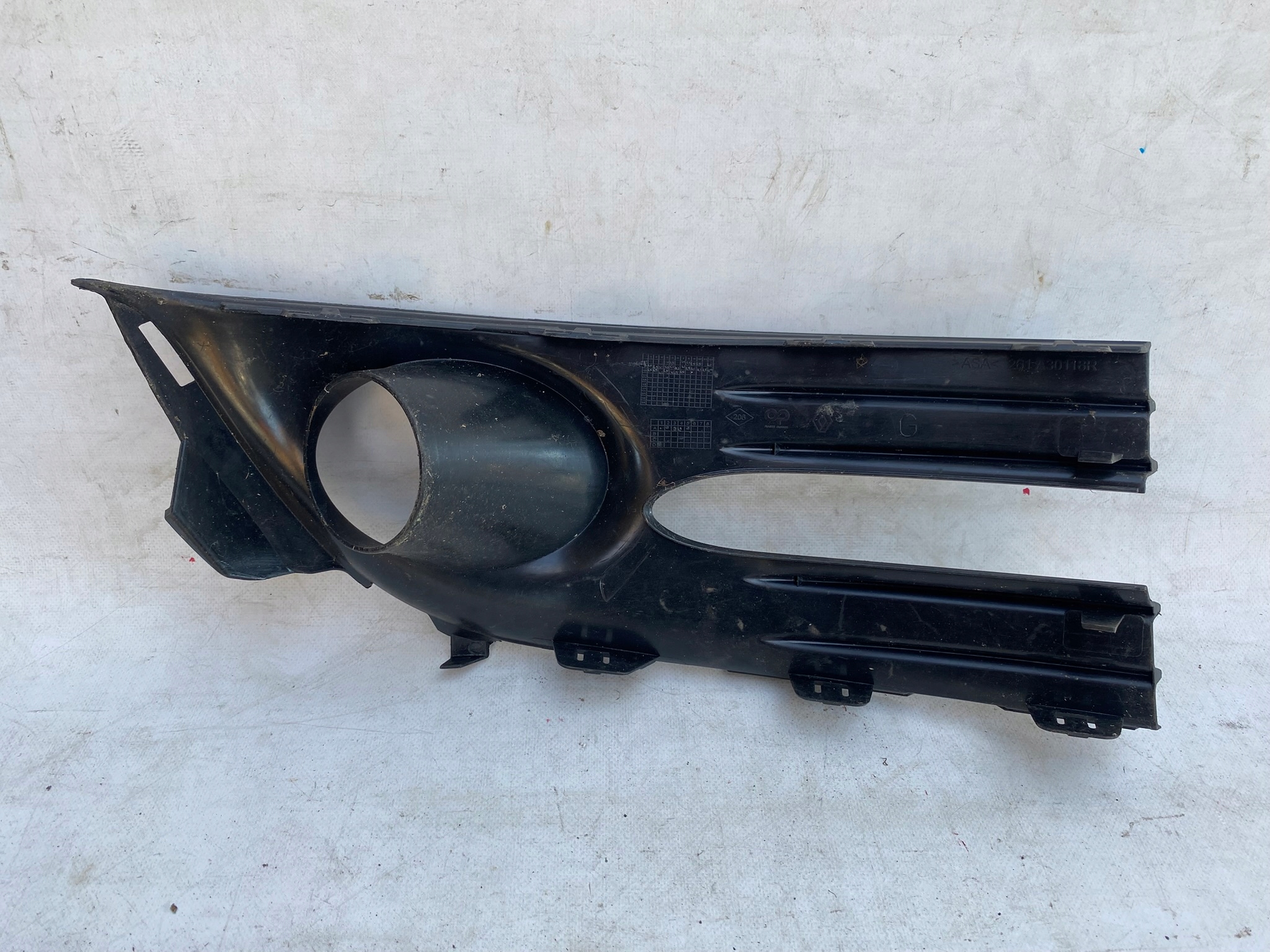 RENAULT GRAND SCENIC III 09- grid of a bumper left front front