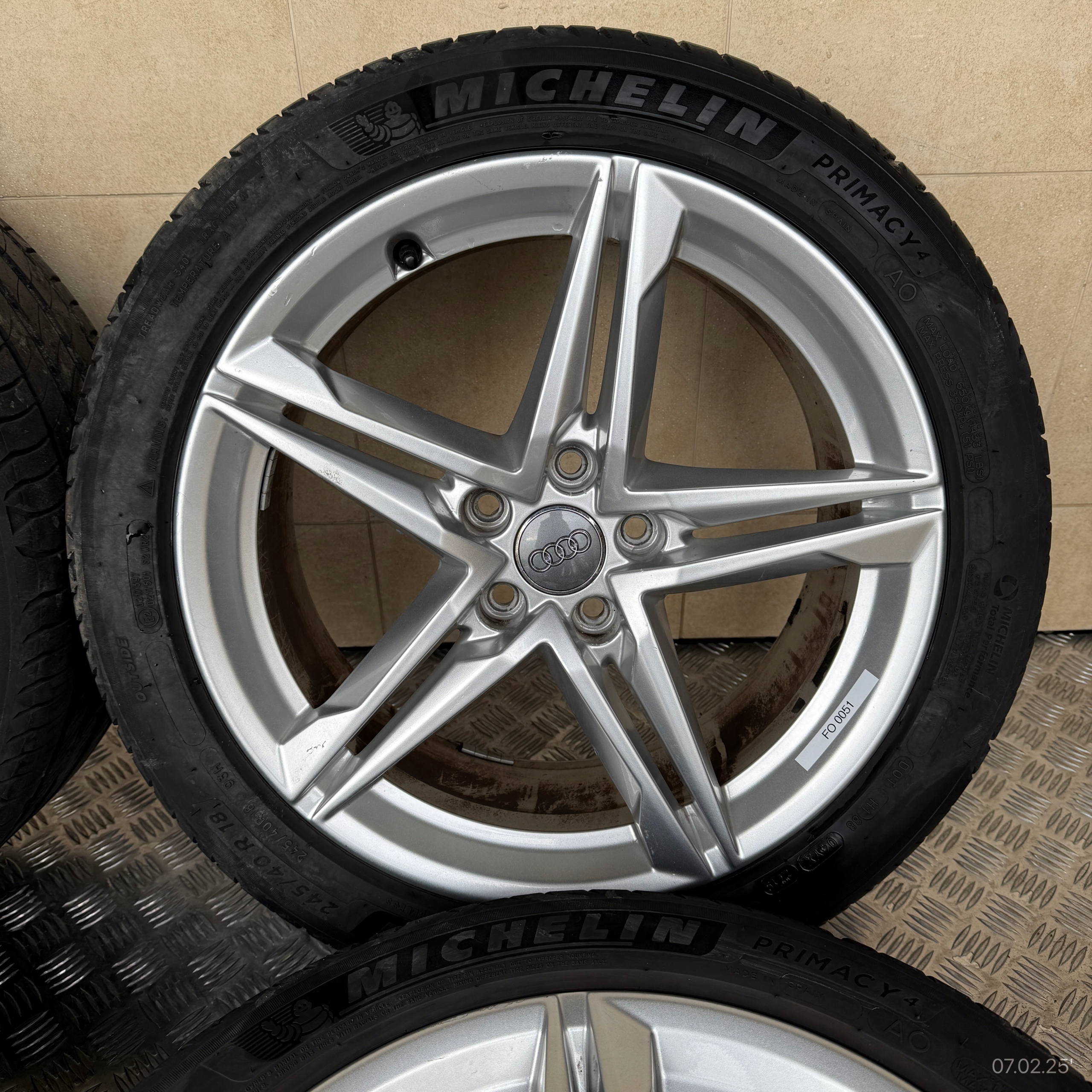 discs wheels tyres AUDI A4 B9 MICHELIN 245/40/18" 4MM summer