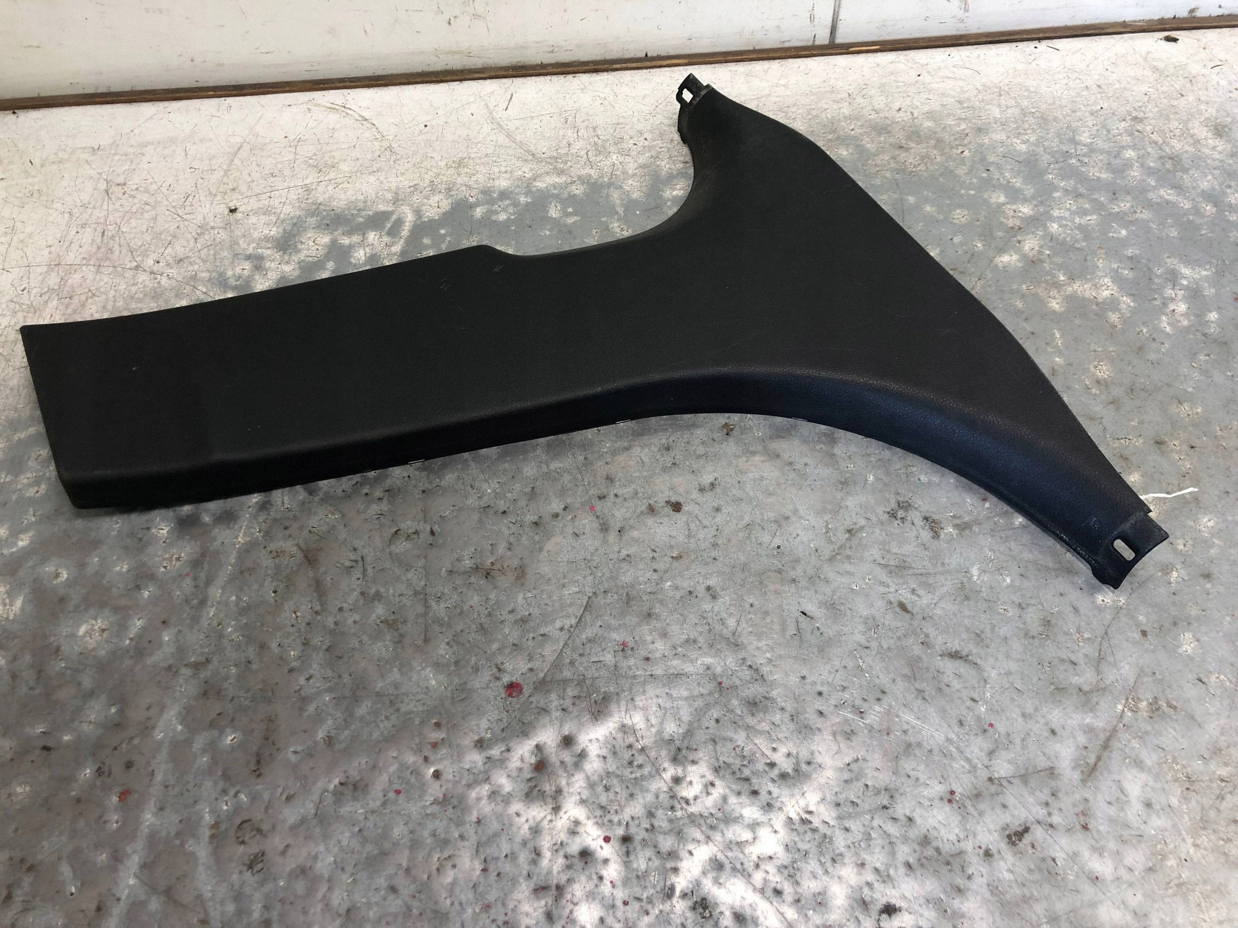 Blende Abdeckung SLUPKA rechts BMW F31 7221002