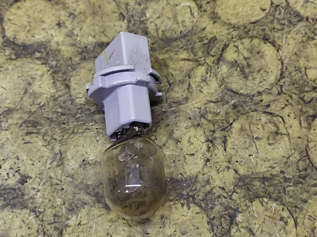 MAZDA 3 licht links heck