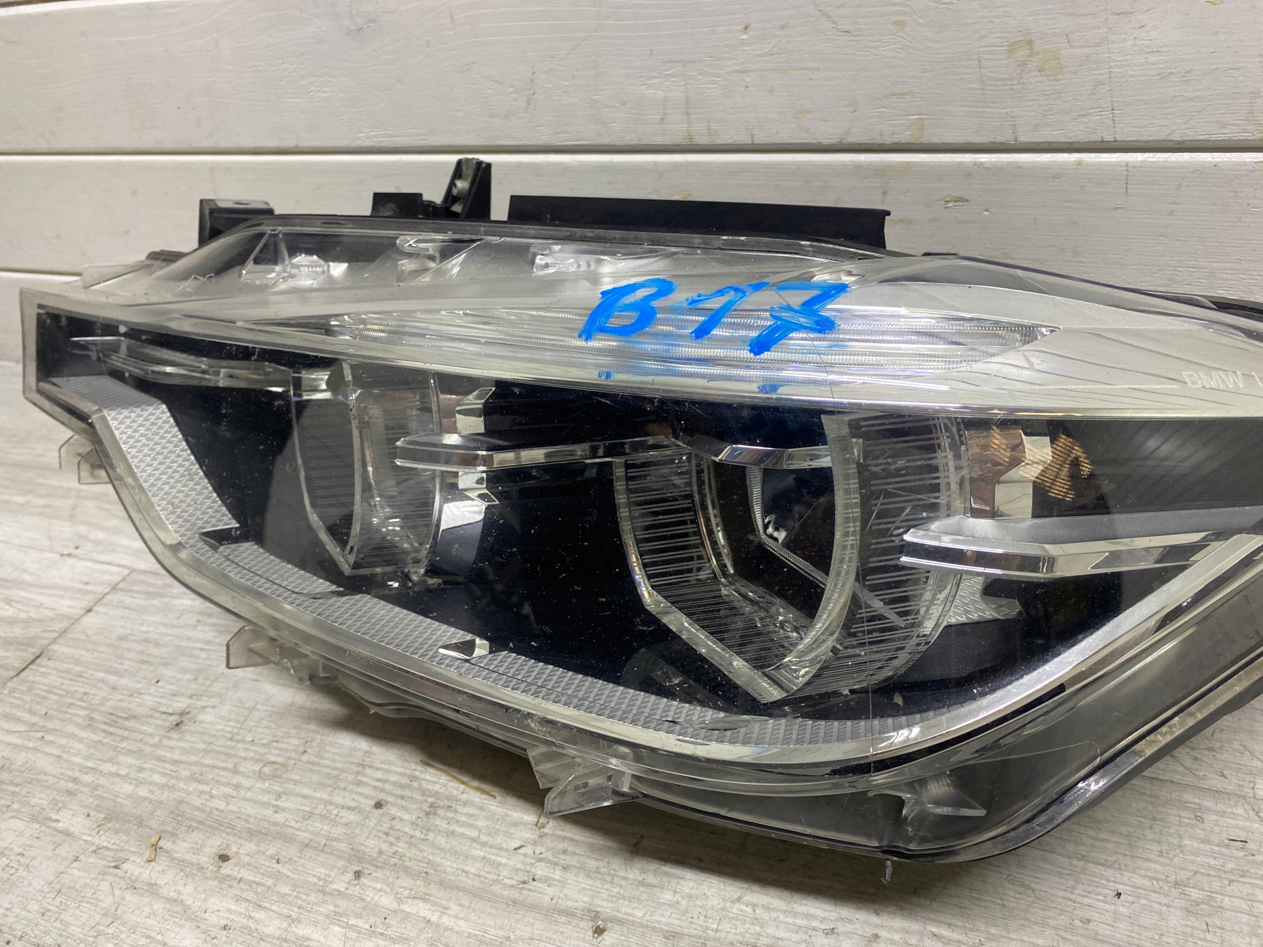 BMW F30 F31 LCI light REFLEKTOR front LED left 9883501