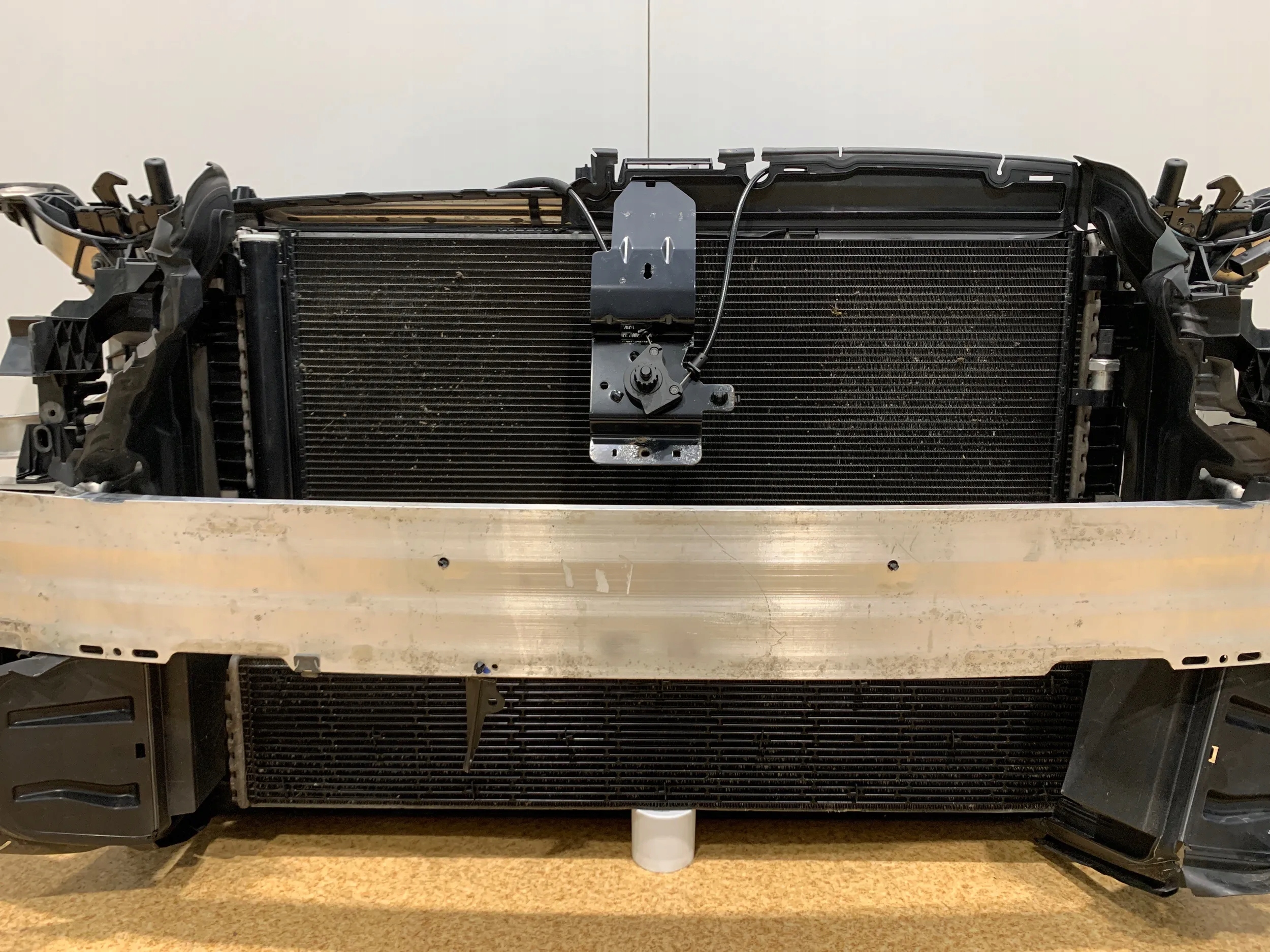 AUDI A6 C8 PAS PRZEDNI CHŁODNICE KOMPLET 2.0 TDI Numer katalogowy części FIM1756