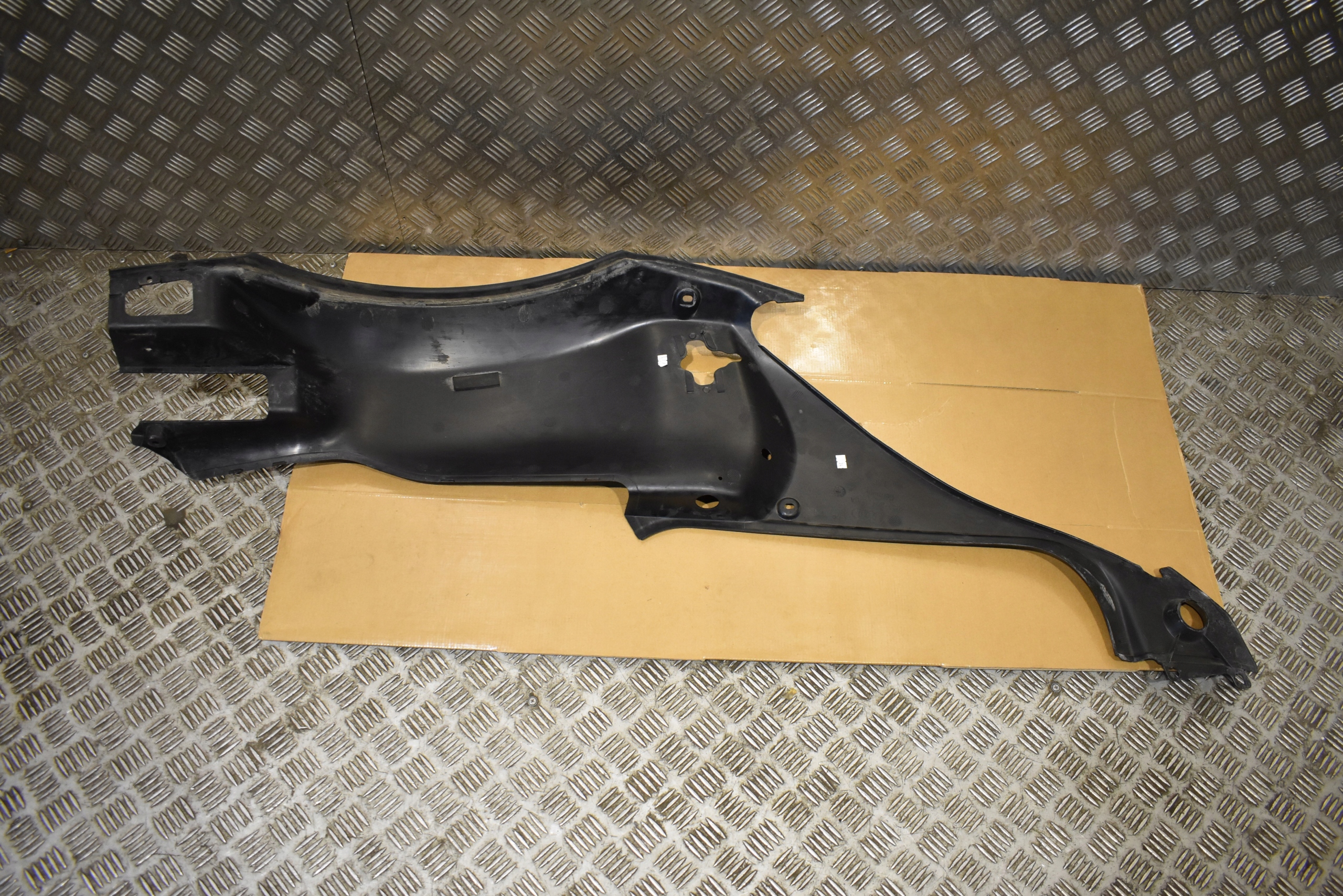 Blende Abdeckung Tueroeffner Gurten AUDI R8 1 9