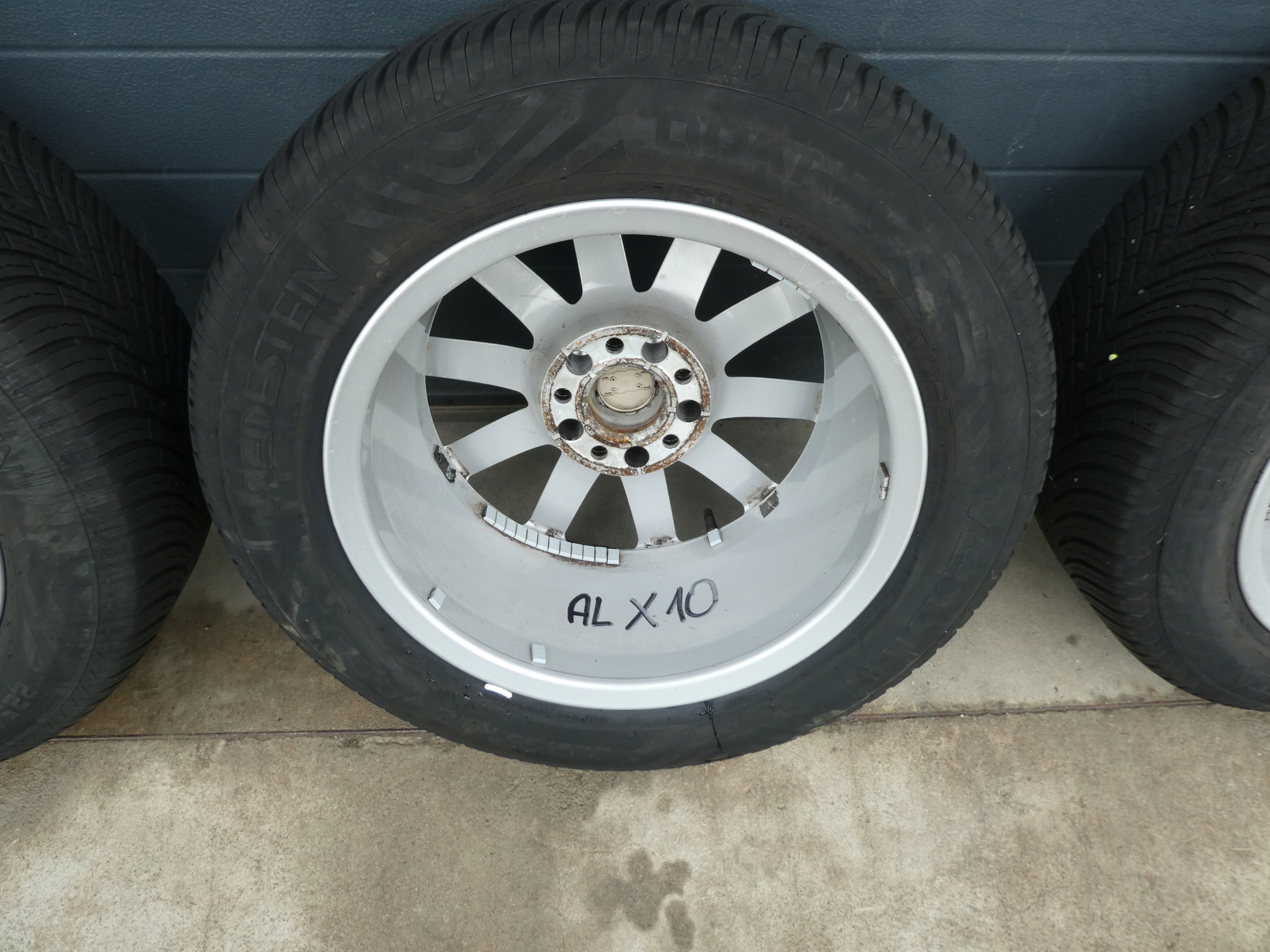4X wheels discs tyres AUDI 8K0601025CG 2021R