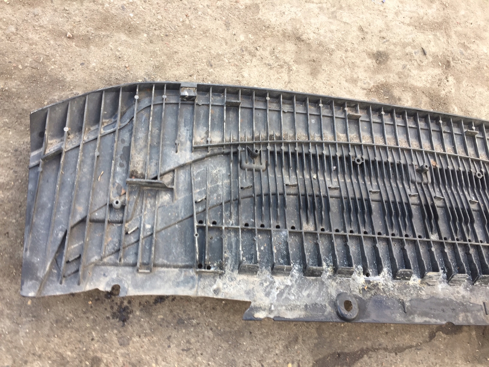 AUDI A6 C7 Blende Abdeckung abdeckung unter Stoßstange 4G0807611