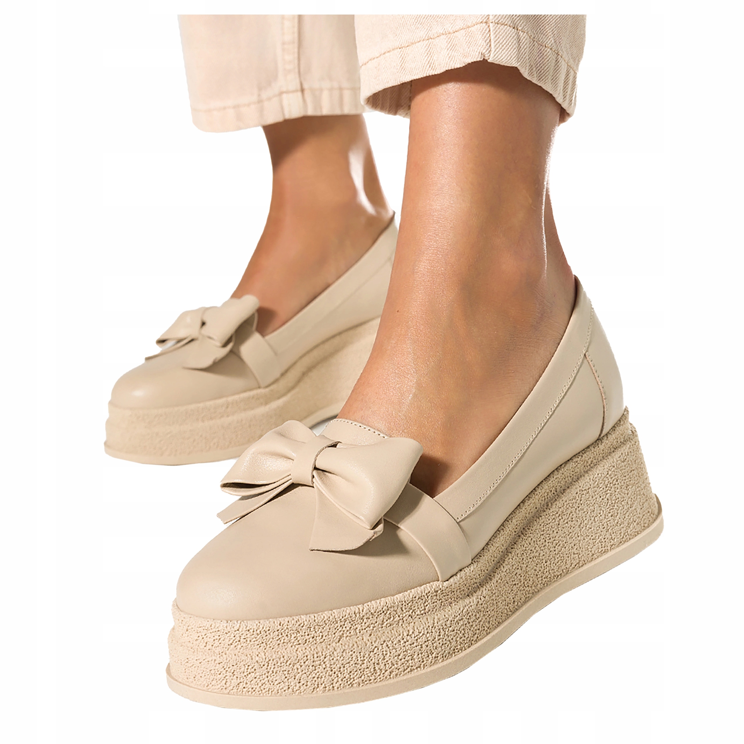 Dámské kožené polobotky béžové nazouvací na klínku, Polský Výrobek, velikost 39