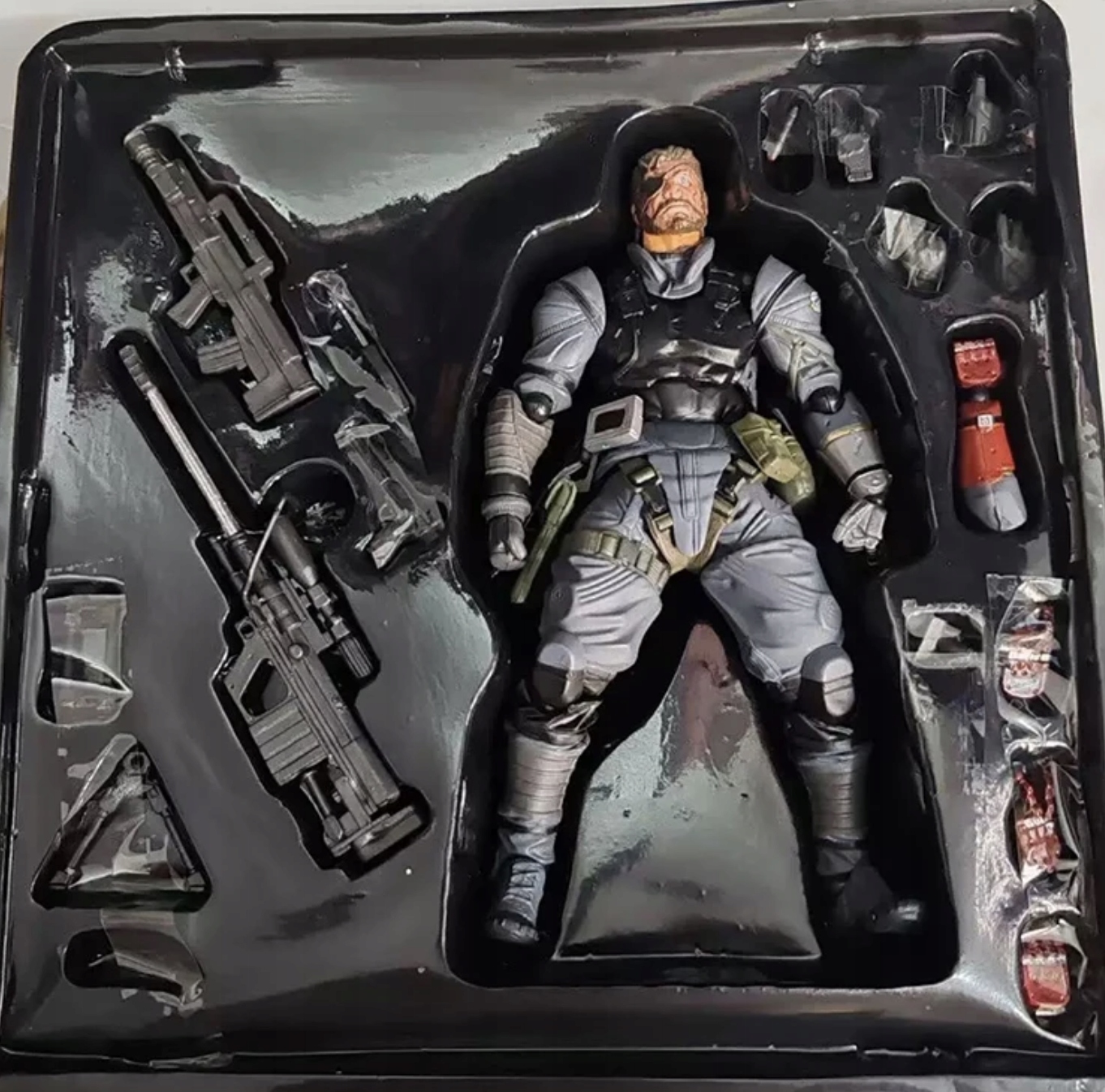 VENOM SNAKE フィギュア 1/12 Amazon.co.jp: LIMTOYS 1/12 Venom Snake S++ アップグレード版