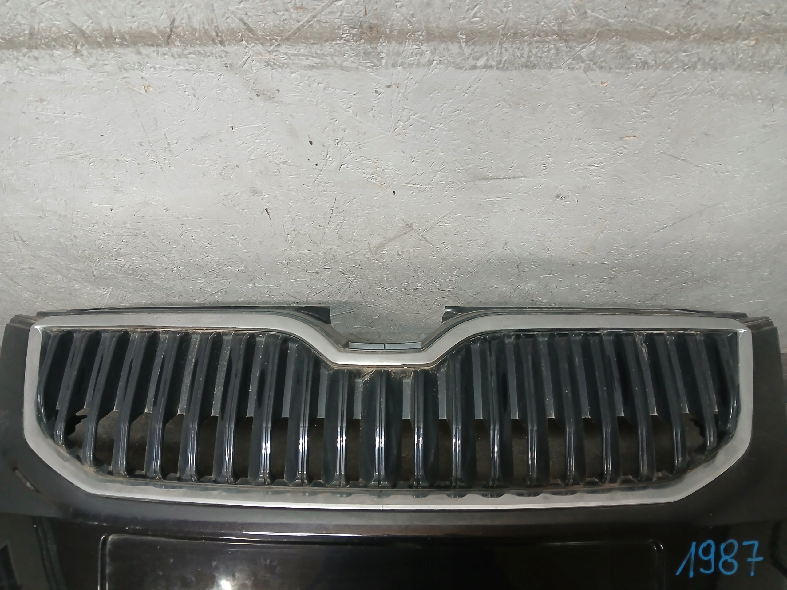 bumper front SKODA OCTAVIA III 3 14-17 5E0
