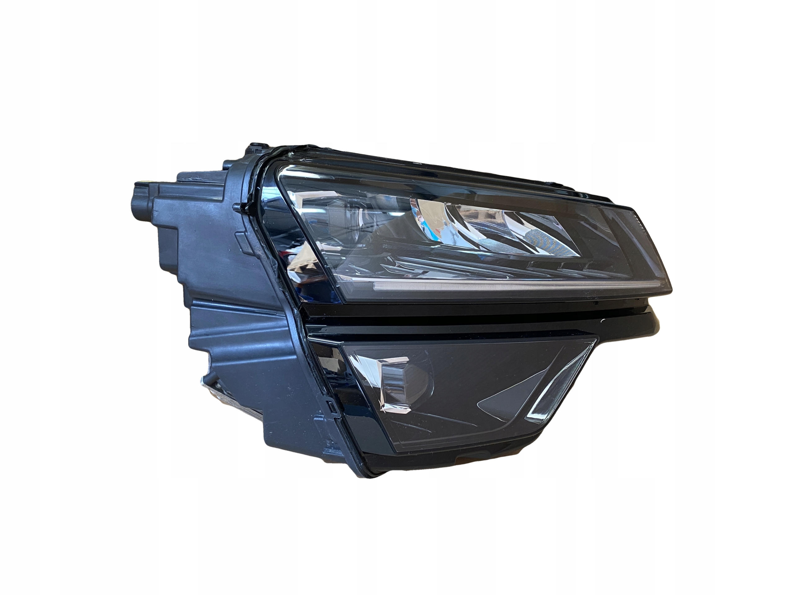 SKODA KAROQ 57B light right FULL LED 57B941016D