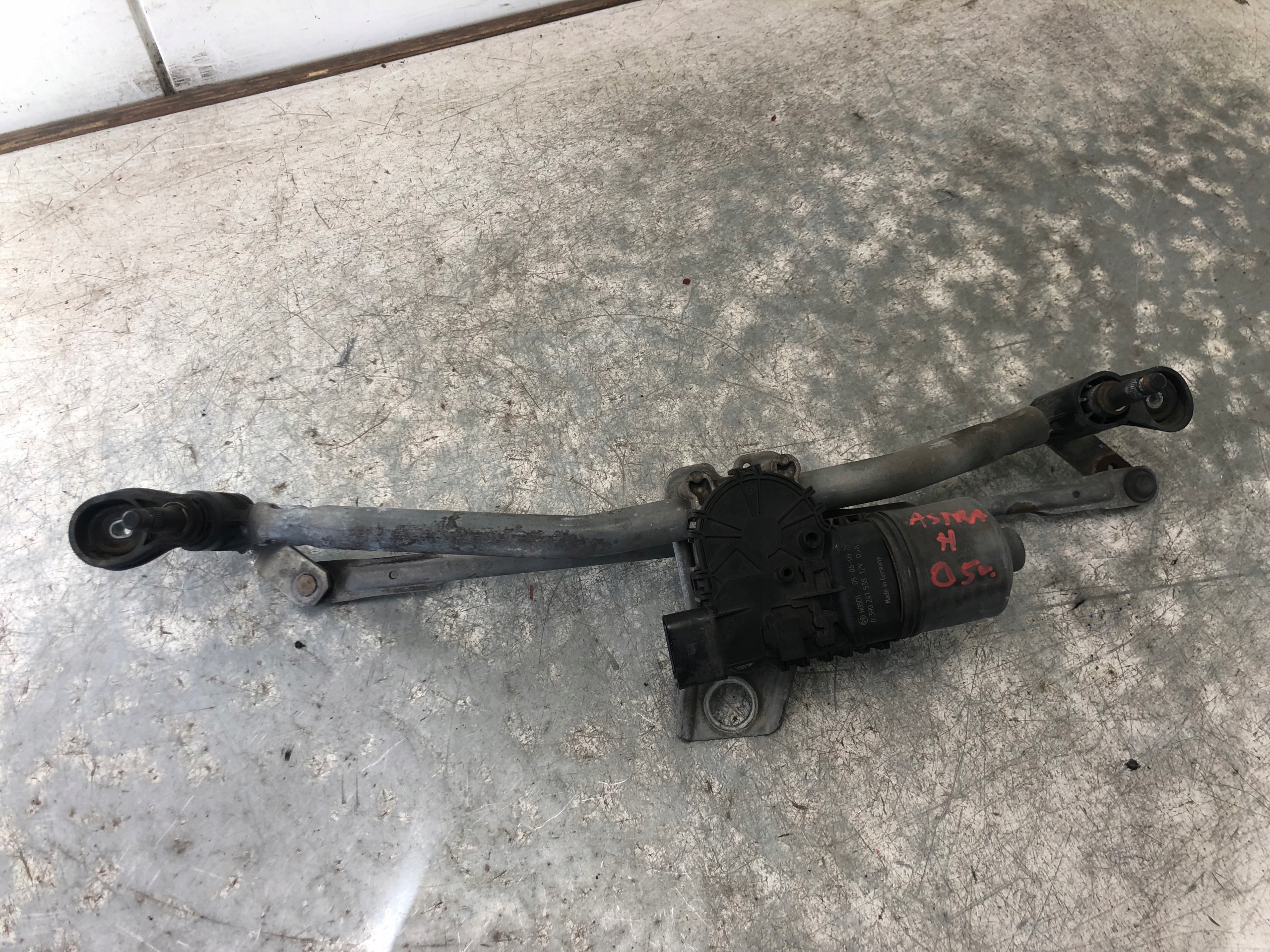 Wischergestänge OPEL ASTRA H 13111211