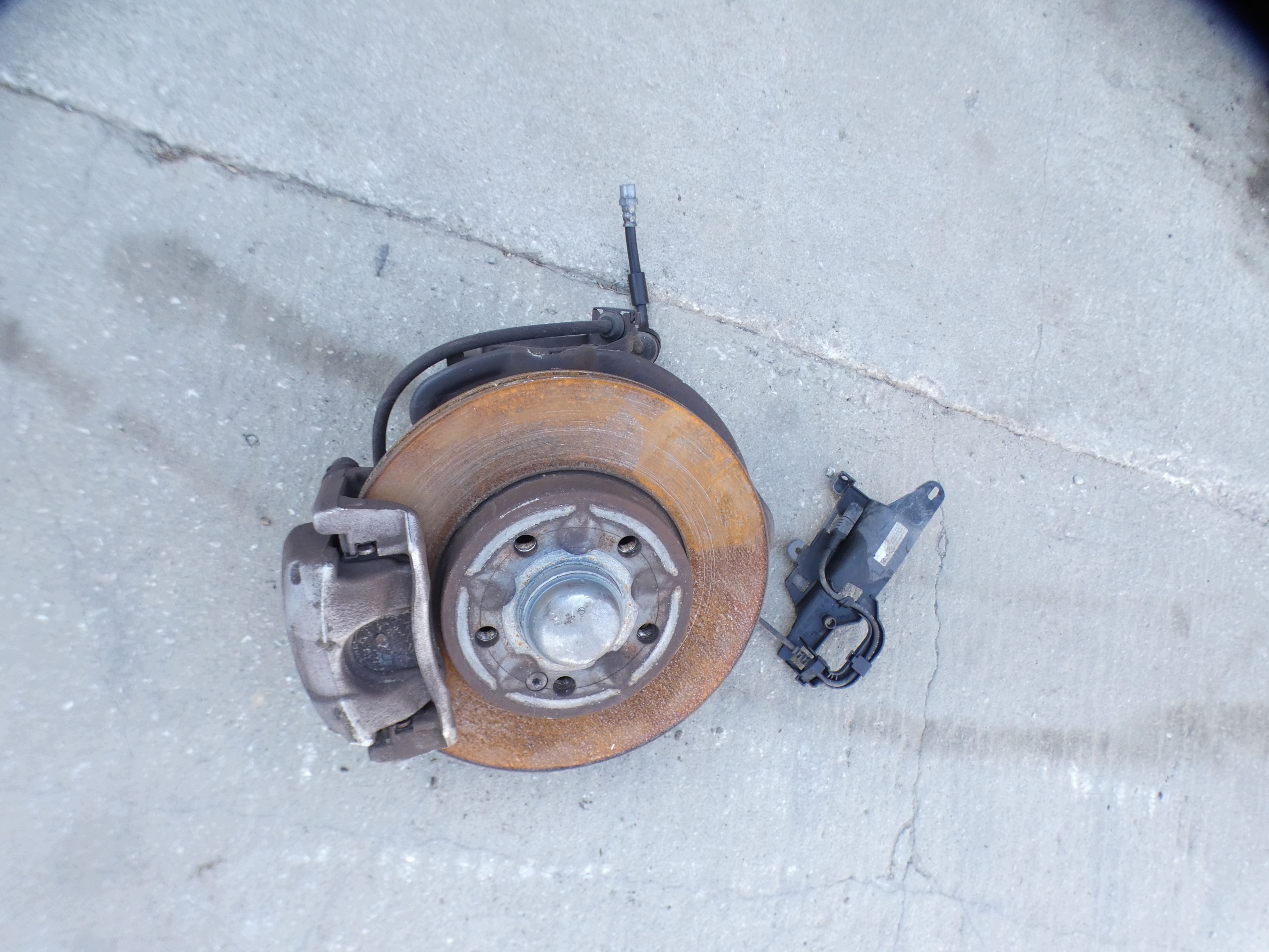 MERCEDES W177 1.3 swing of the pivot disc caliper left right