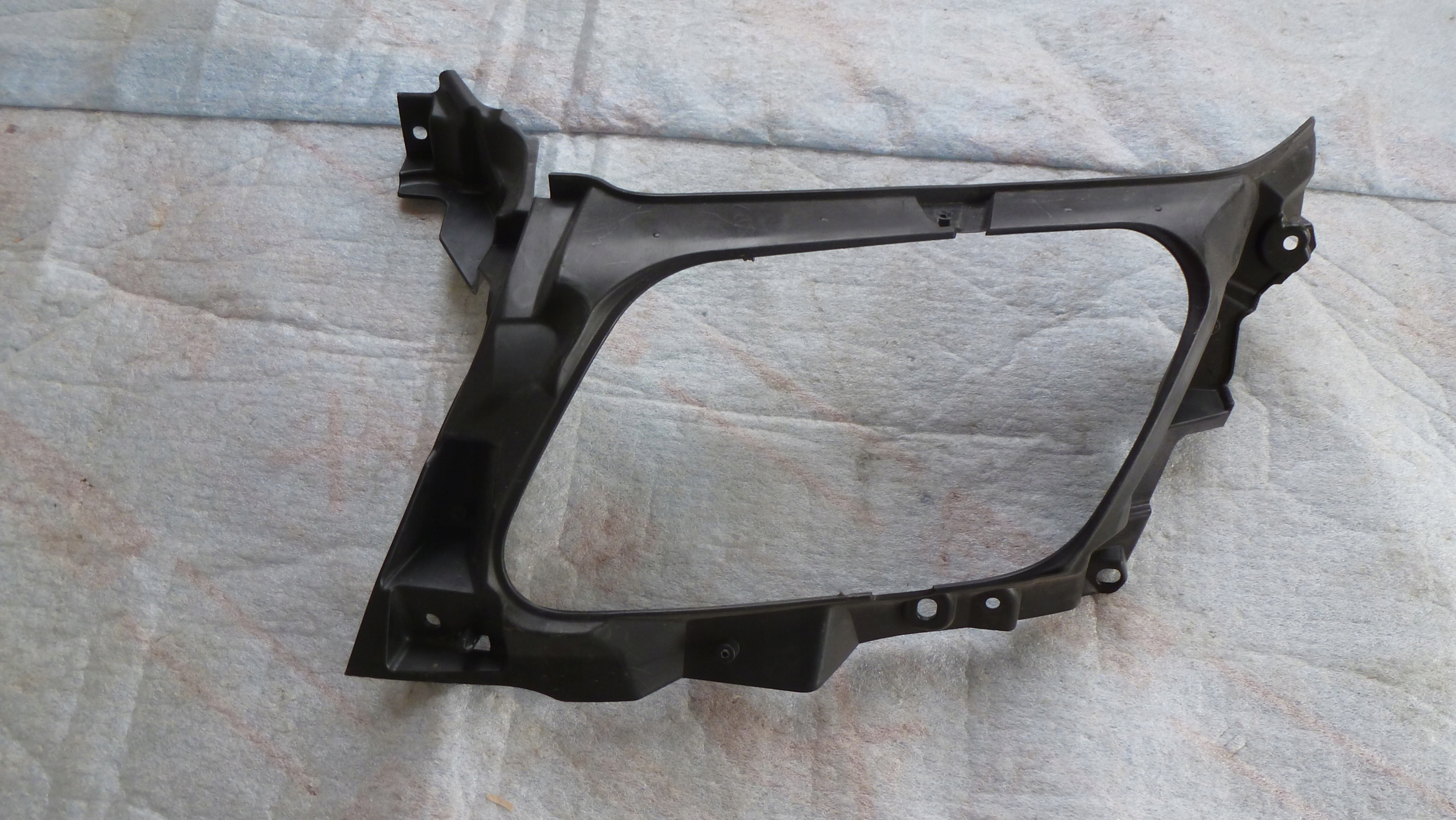 LAND ROVER VELAR КРОНШТЕЙН ФАРЫ J8A2-5L241-AB