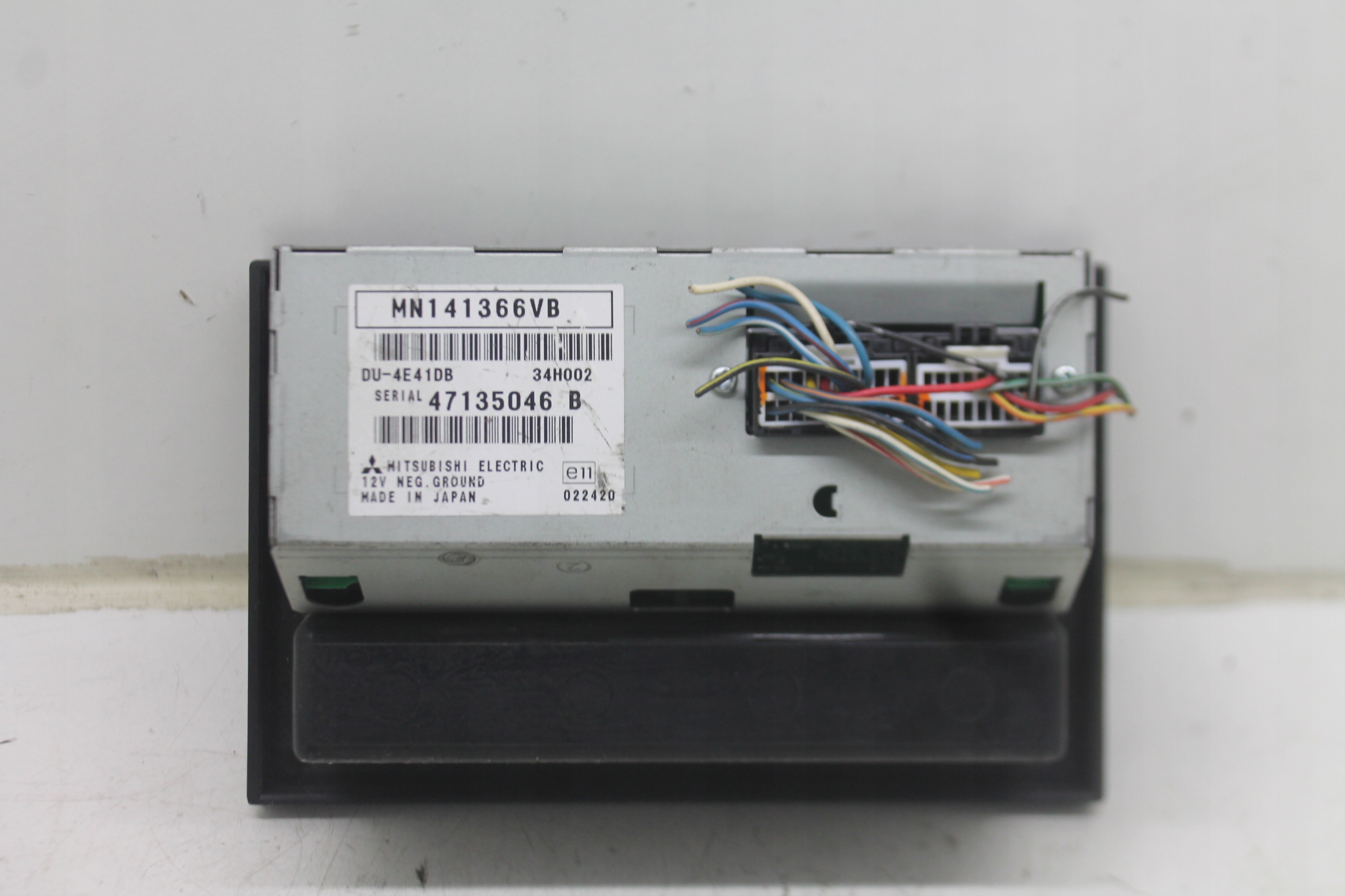 display clock MN141366VB MITSUBISHI GRANDIS