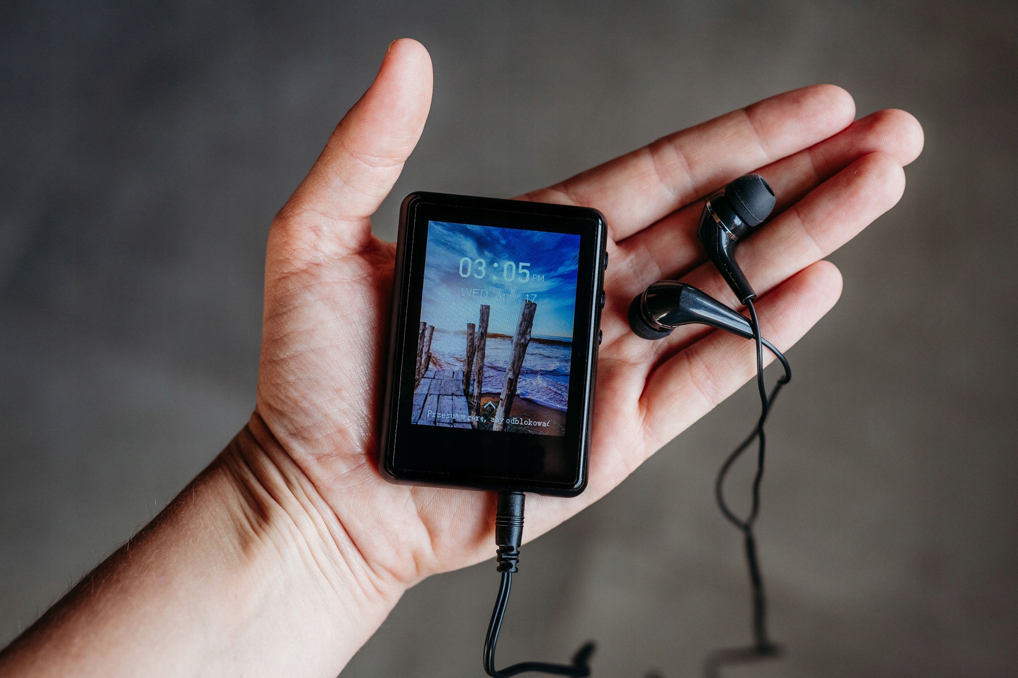 ODTWARZACZ MP3 32GB SPORT BLUETOOTH, SŁUCHAWKI, RADIO, MP4 HiFi dotykowy Kod producenta ODTWARZACZ MP3 32GB BLUETOOTH RADIO MP4 HiFi