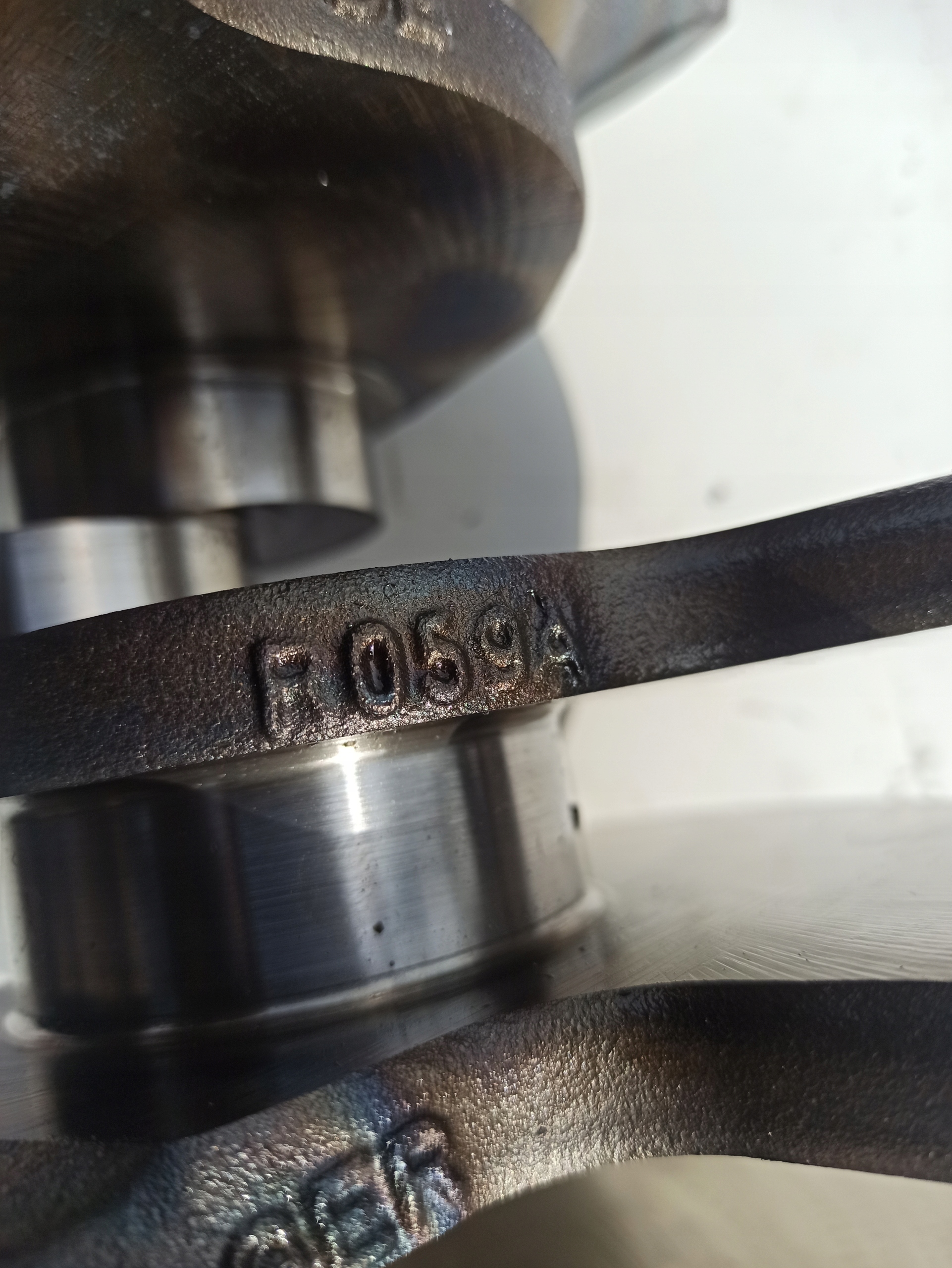 AUDI A6 C6 3.0 TDI CCWA crank NOMINALNY