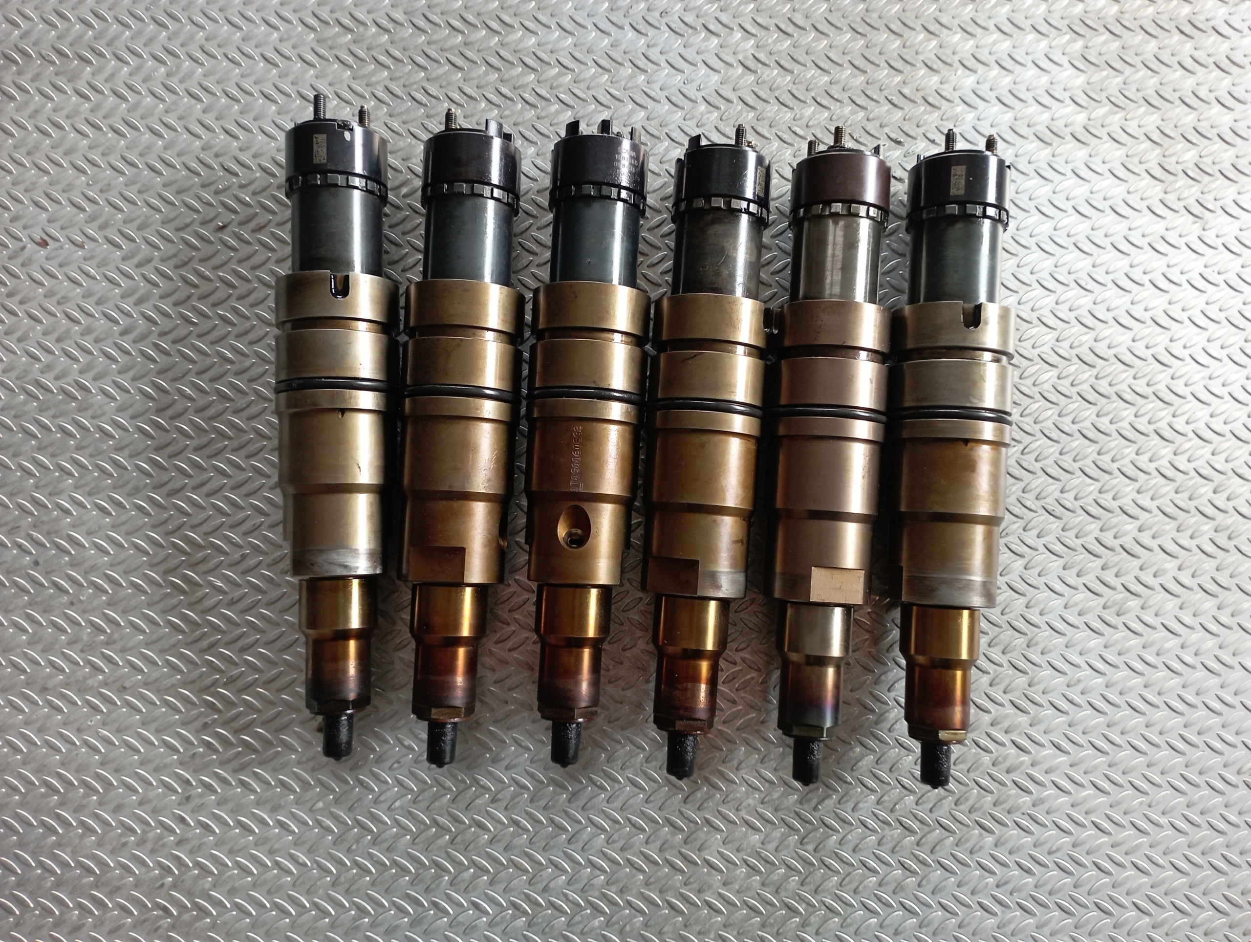 WTRYSK WTRYSKIWACZ POMPOWTRYSK SCANIA XPI Numer katalogowy części 1881565