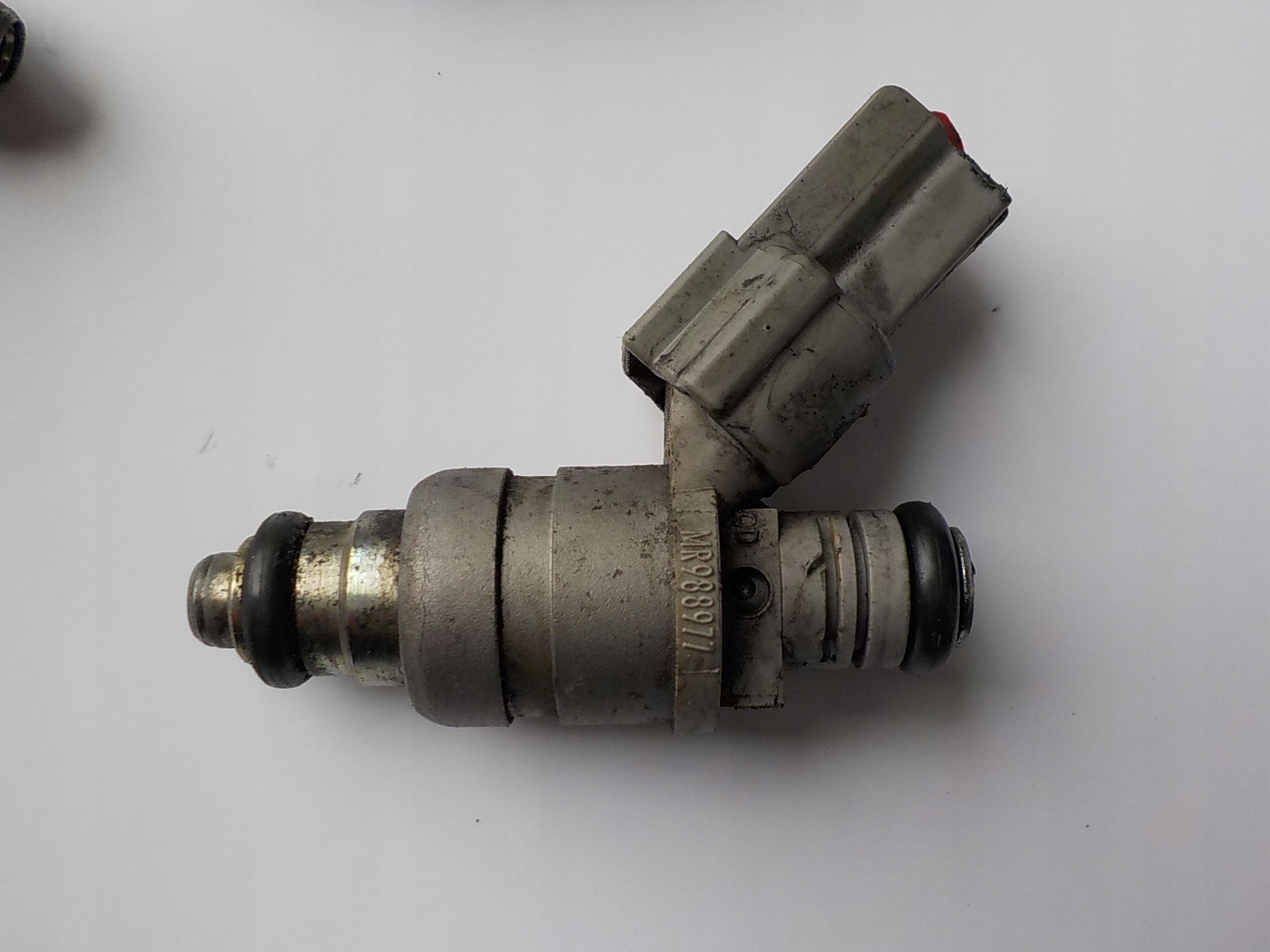 MITSUBISHI COLT VI 1.1 1.25 1.3 16V B injector MR988977
