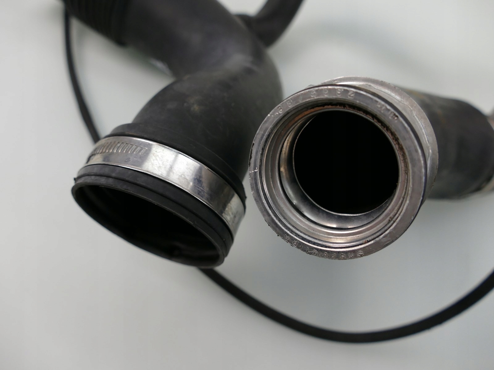 PORSCHE CAYENNE 9P 7L 4.5 T wiring air pipe