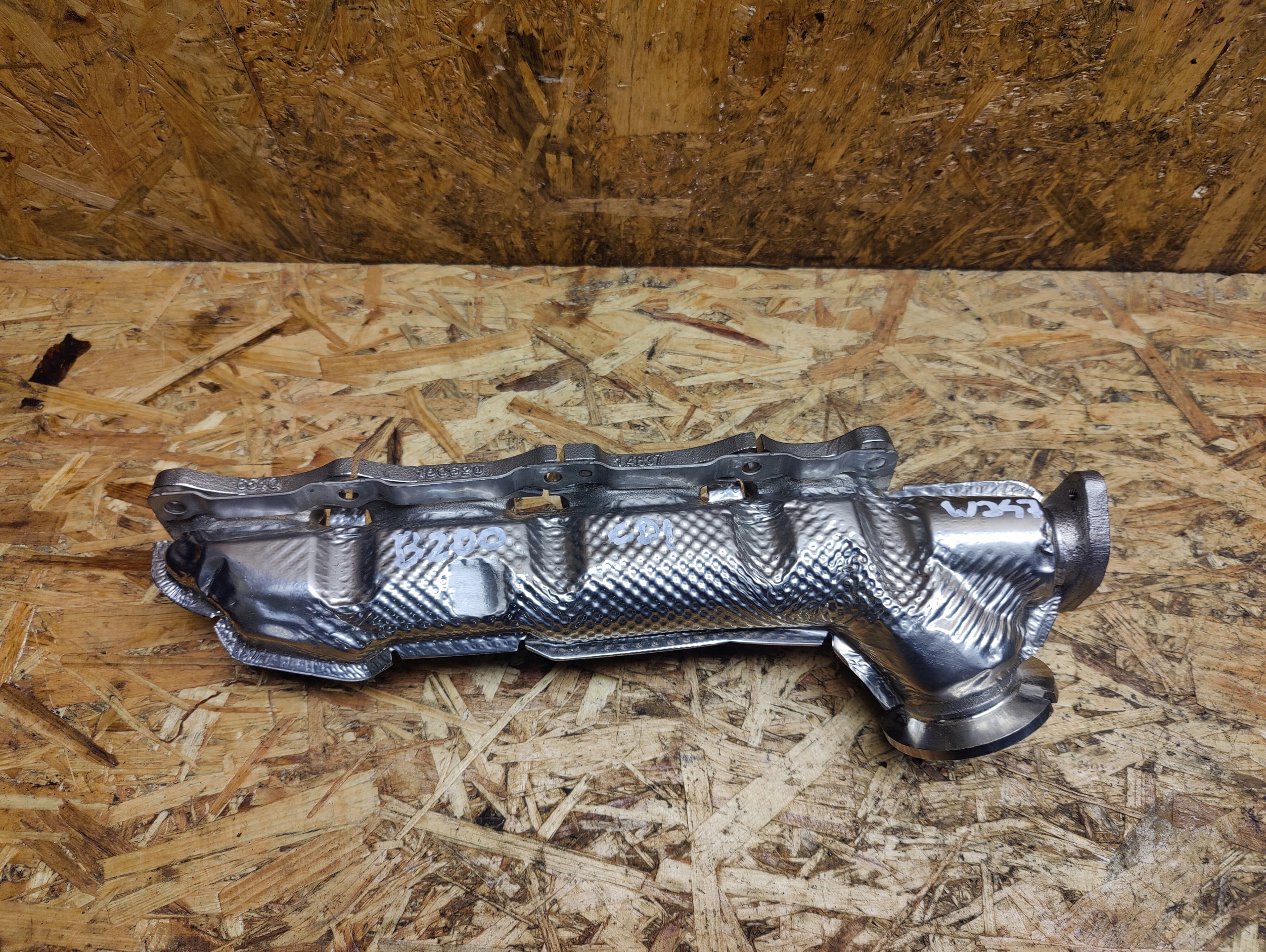 A6541404201 - Выпускной коллектор MERCEDES W118 W247 W177 2.0 CDI