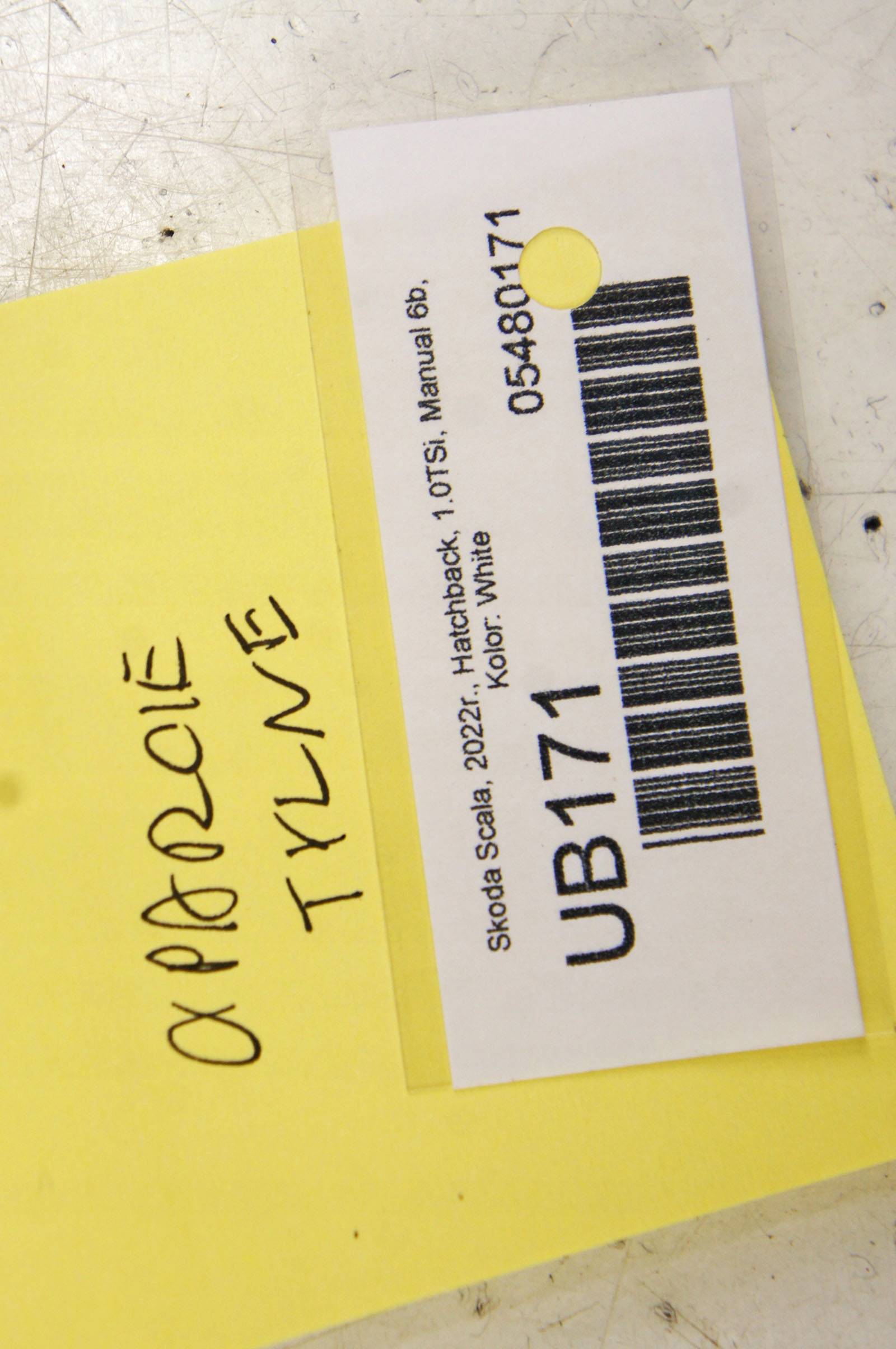 UB171 SKODA SCALA дивана задний правый