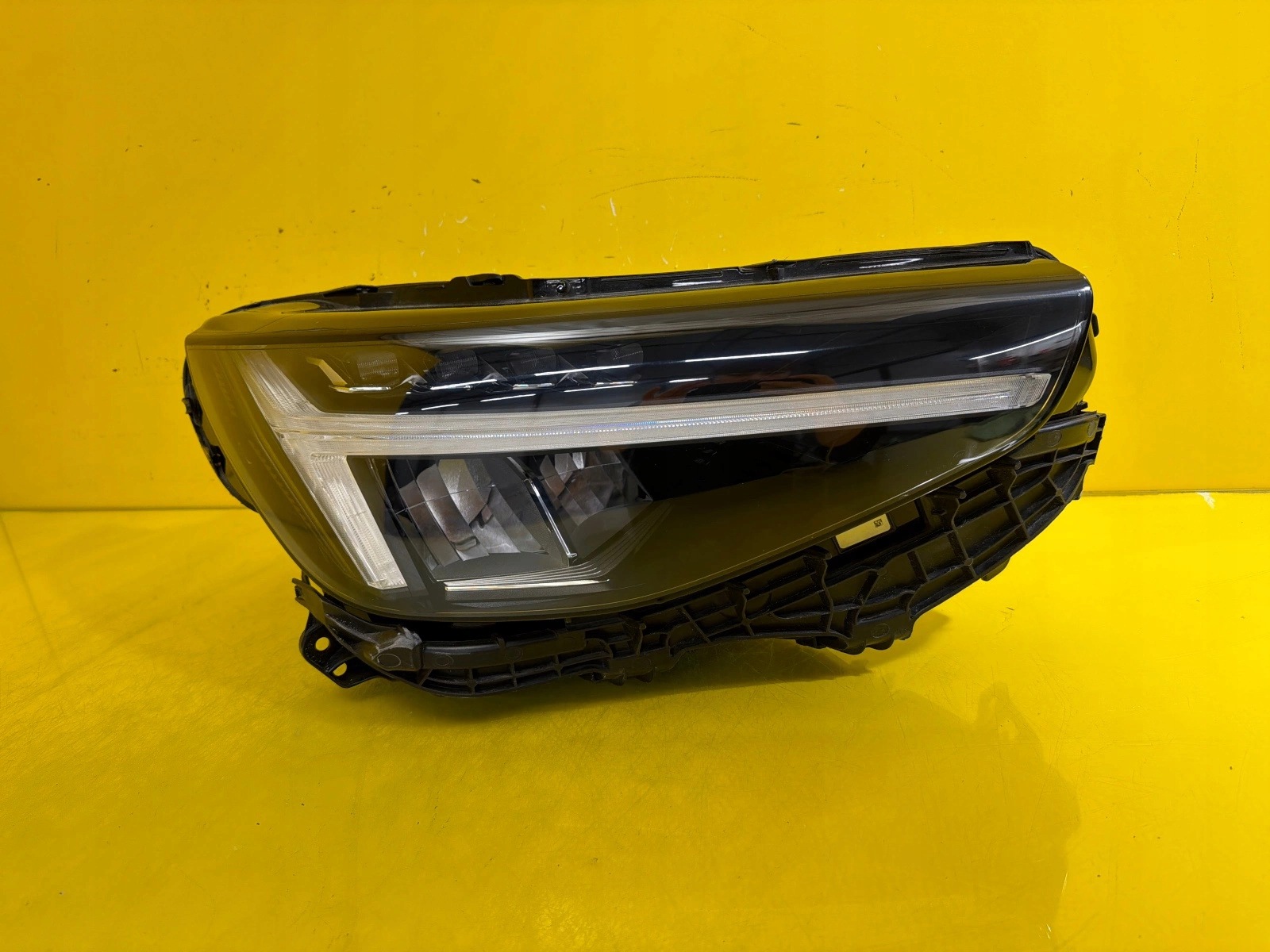 light right Volvo XC40 Lift Full Led 32404666