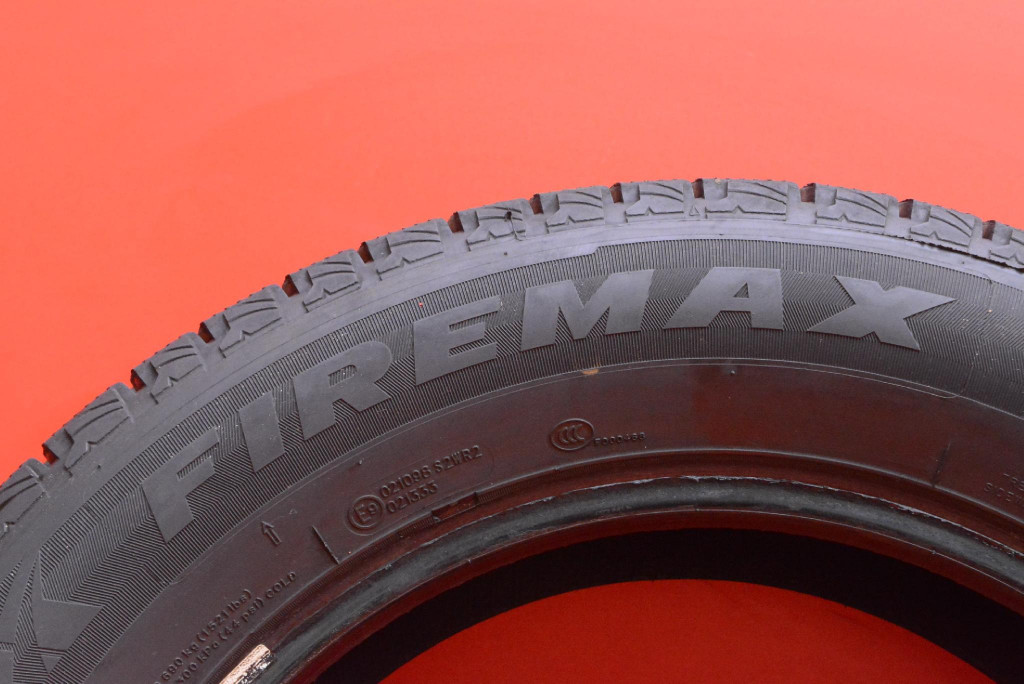tyre tyres 2 SZT FIREMAX ZIMA 215/60/16 25R