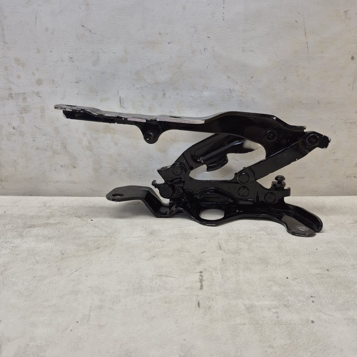 KIA STINGER 17-23 hinge bonnets right