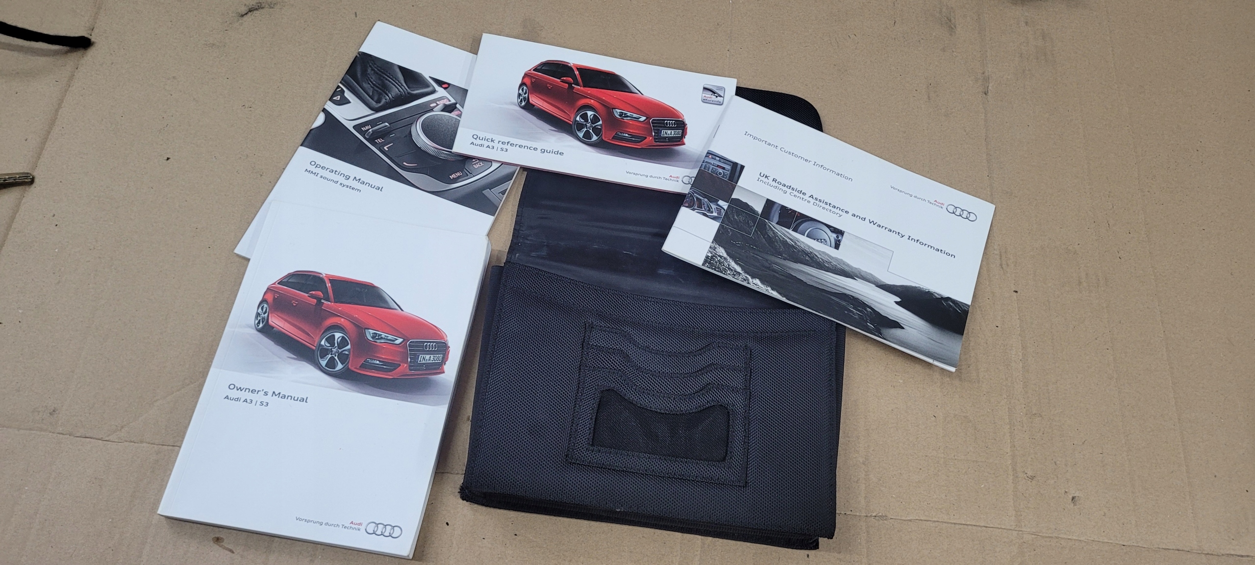 A3 8V ETUI SASZETKA NA DOKUMENTY ETUI AUDI