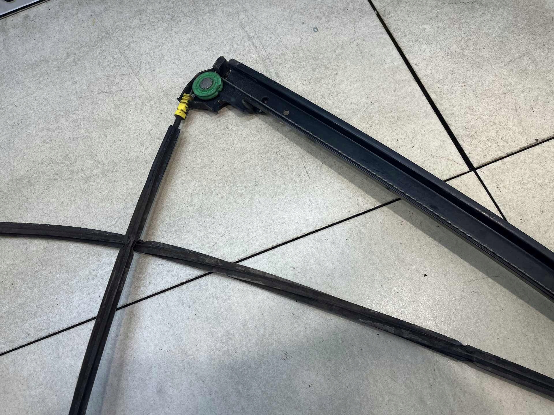 window regulator right front GALAXY 1.9 TDI FL TR37M3959802