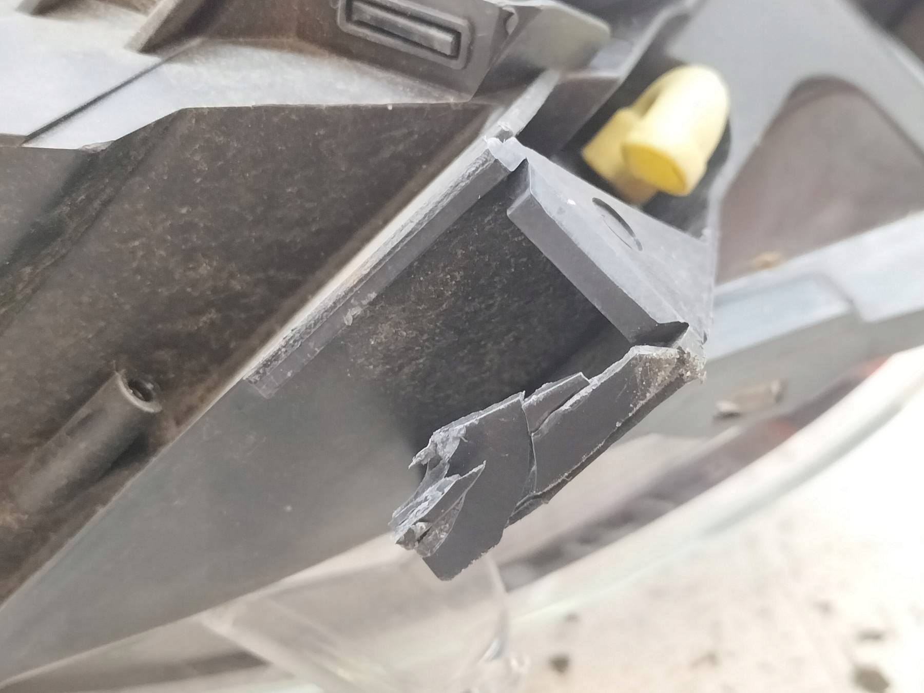 light front right damaged 9808572580 Peugeot Expert III (2016- )