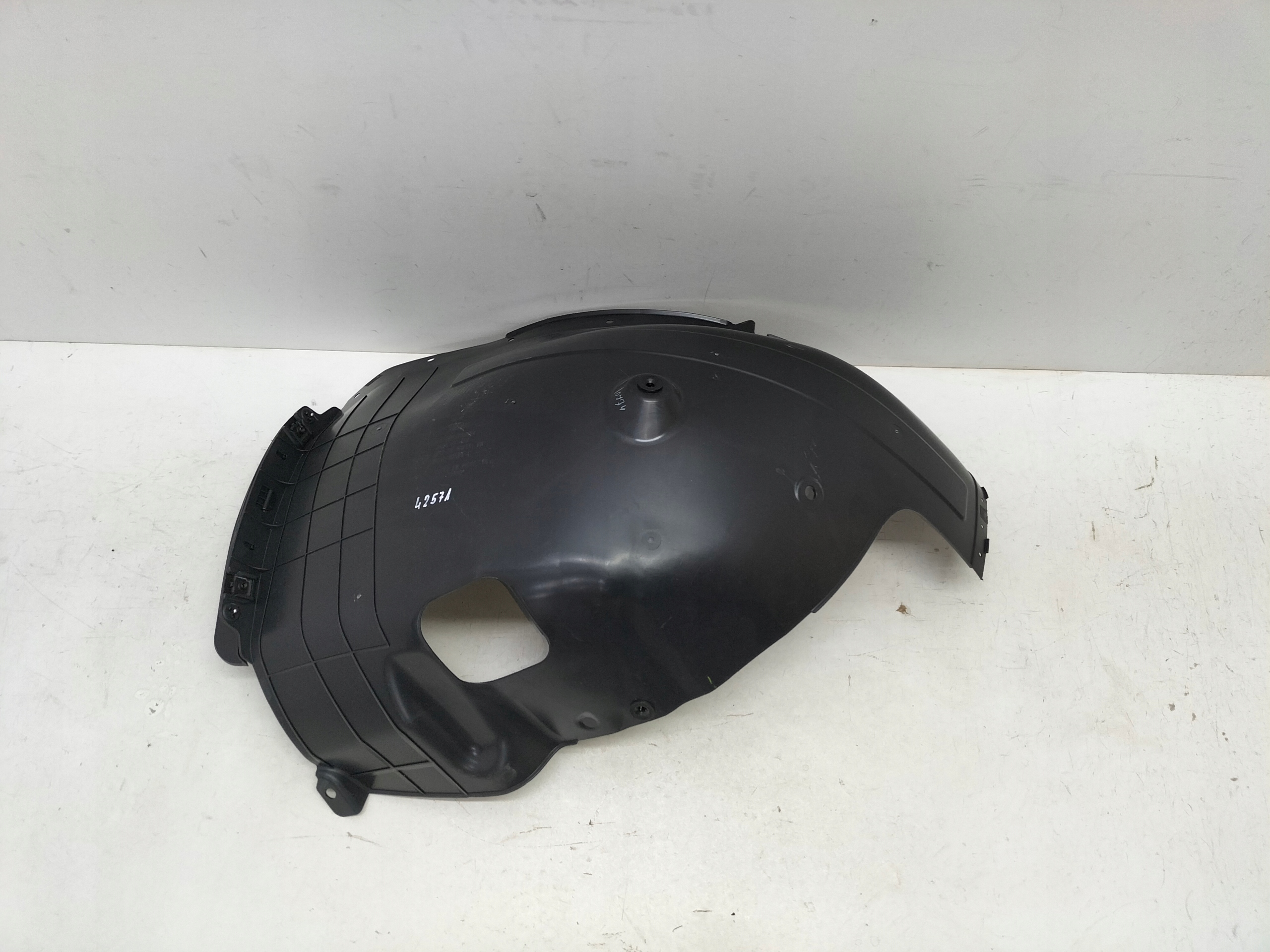 mudguard front front right KIA SPORTAGE 5 V LIFT 25