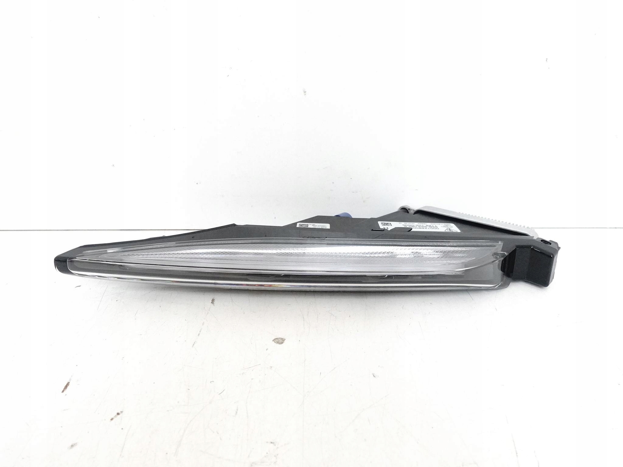 PORSCHE MACAN and 95B LIFT 19- light LED DRL indicator right W bumper