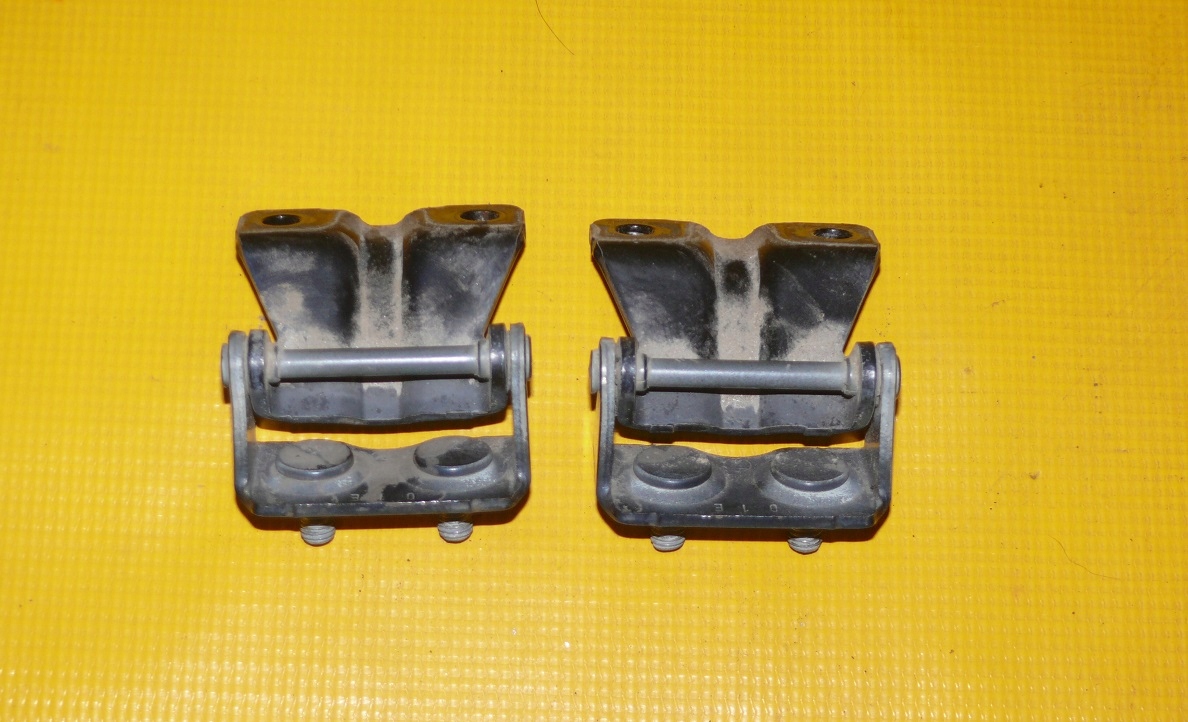 hinge hinges bonnet boot SUBARU LEGACY V 5 KOMBI E8H 2szt
