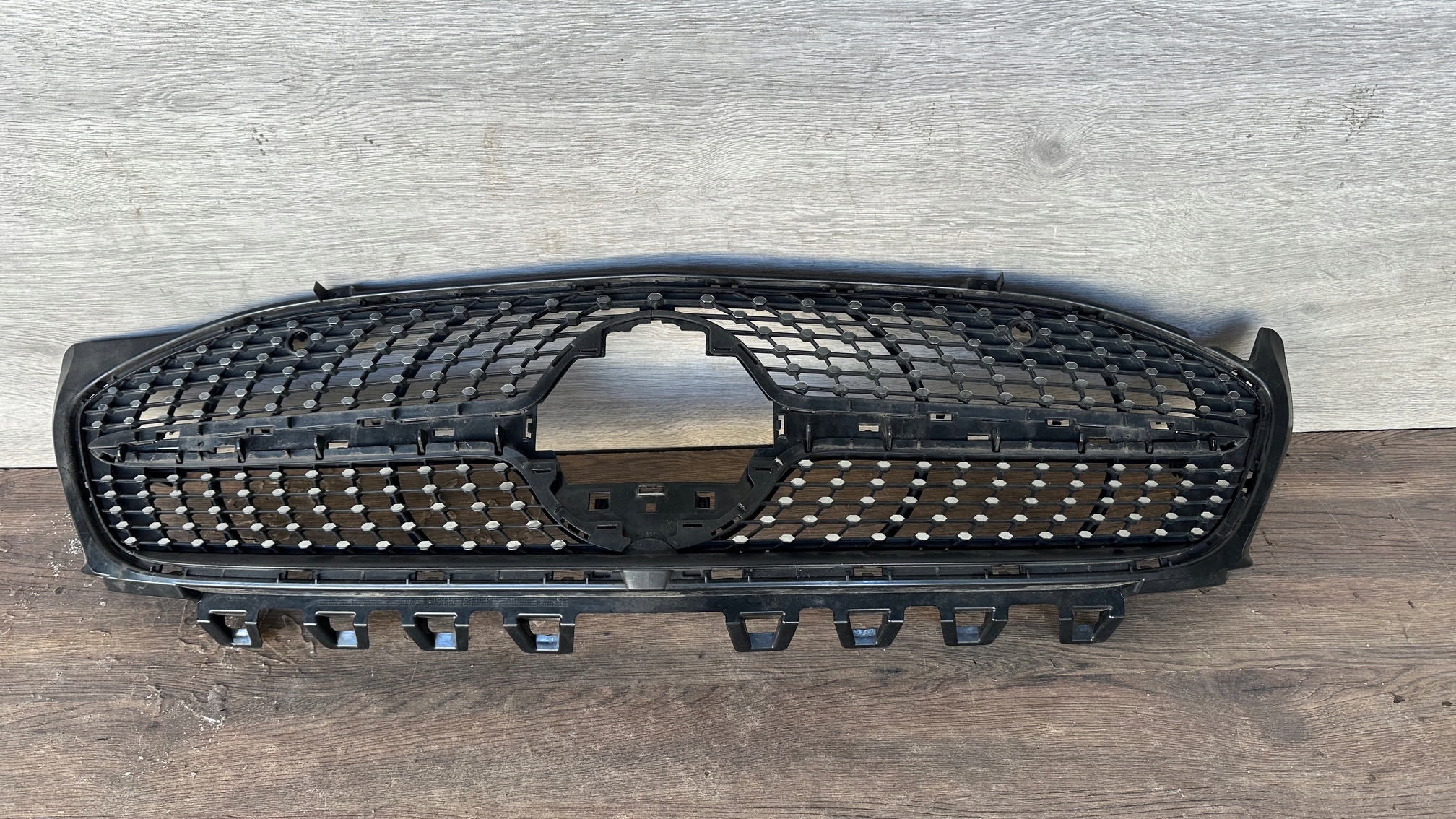 Mercedes-Benz CLA W118 Kühlergrill FRONTGRILL Kühlergitter A1188880000 - Thumbnail 1